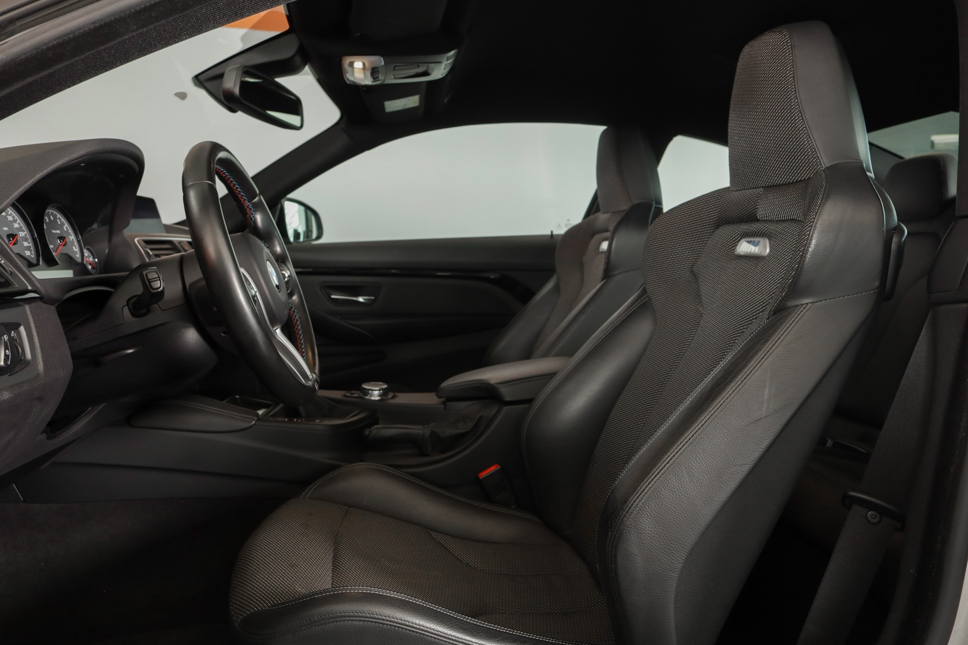 BMW M4 Coupé-image-10