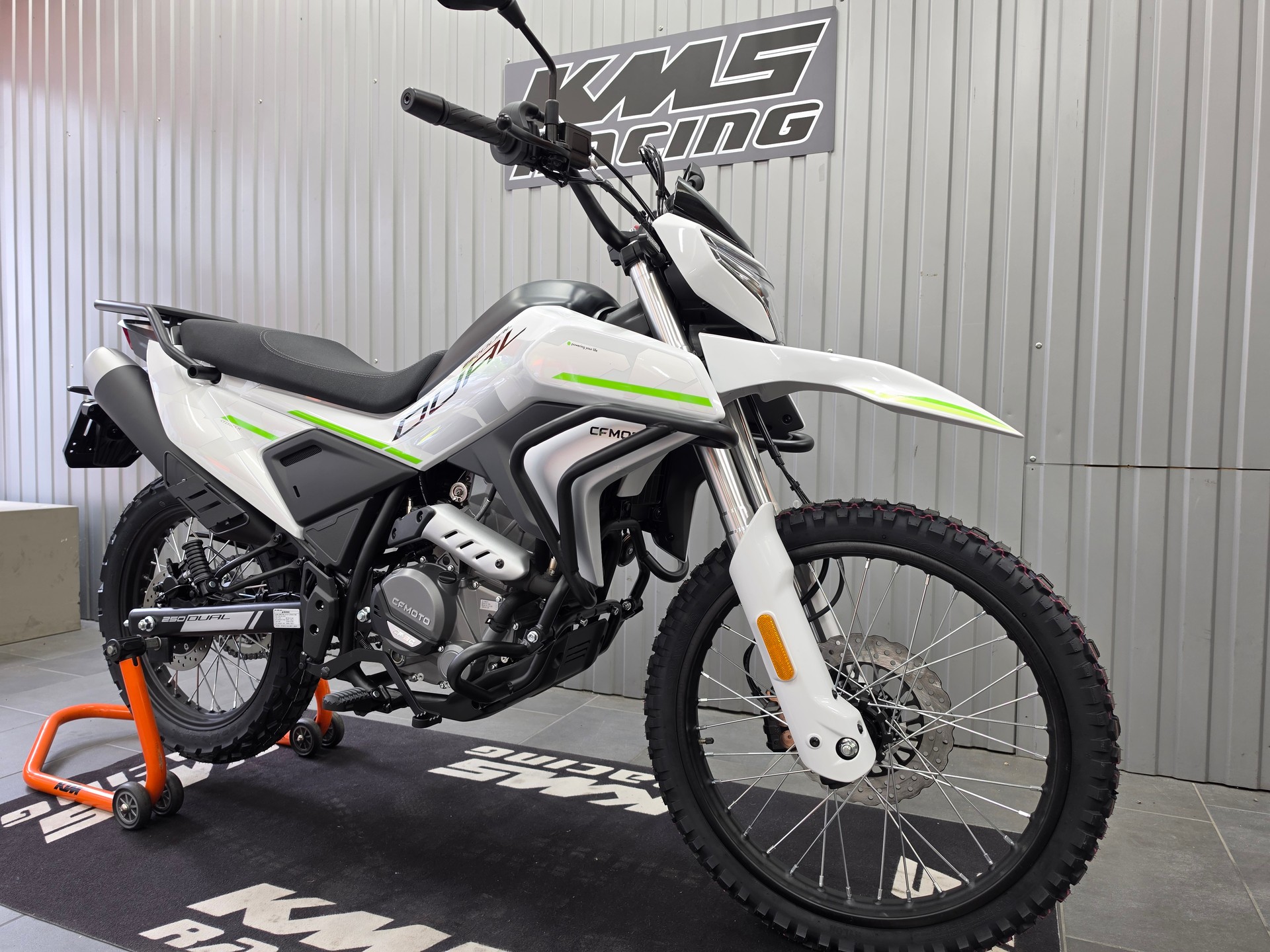 CF MOTO Dual 250-showroom-element-1