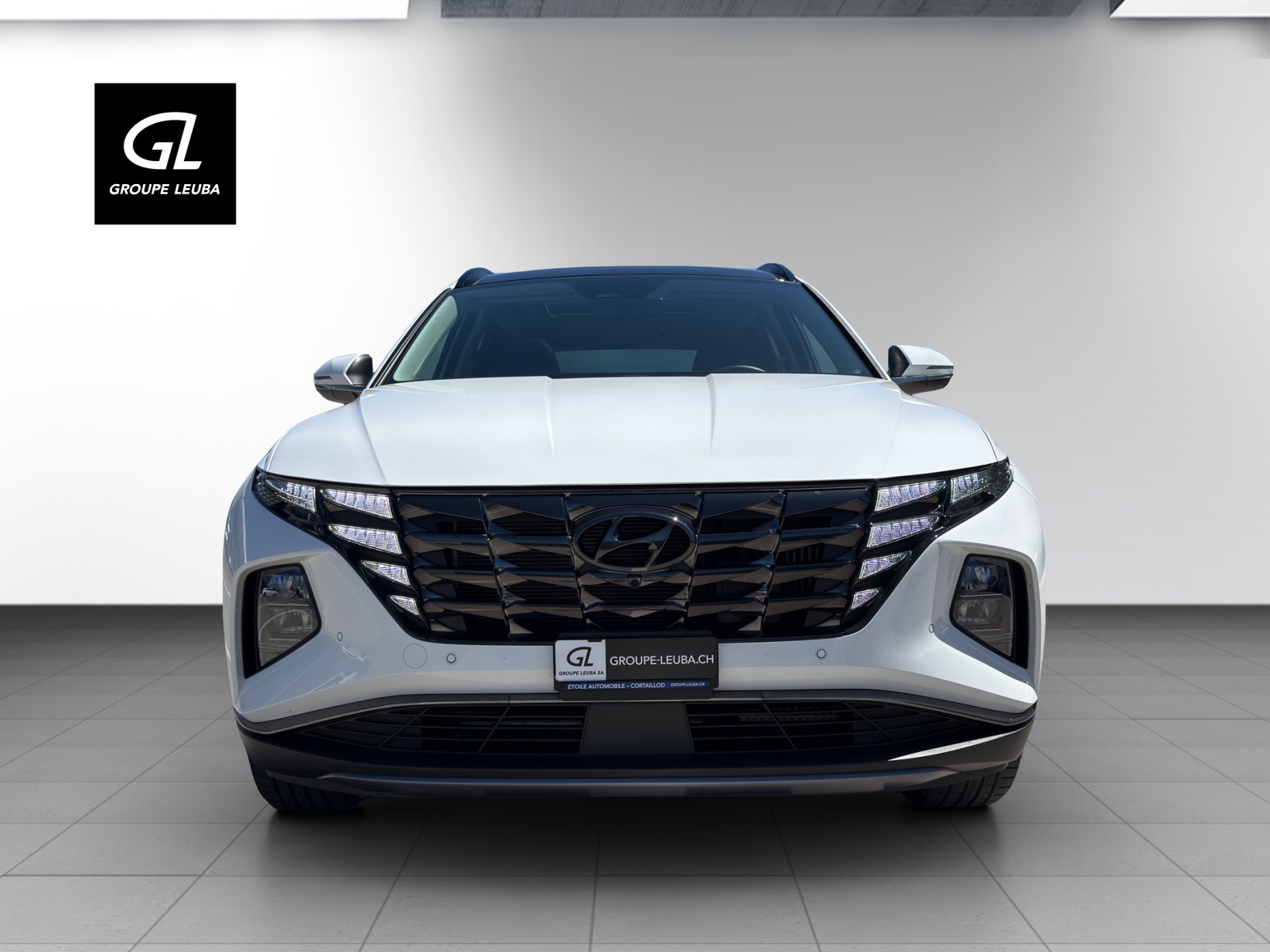 HYUNDAI Tucson 1.6 PHEV Vert. 4WD-image-2