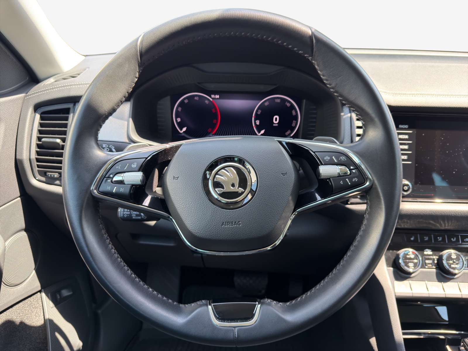 SKODA Kodiaq 2.0 TDI Clever DSG 4x4-image-9