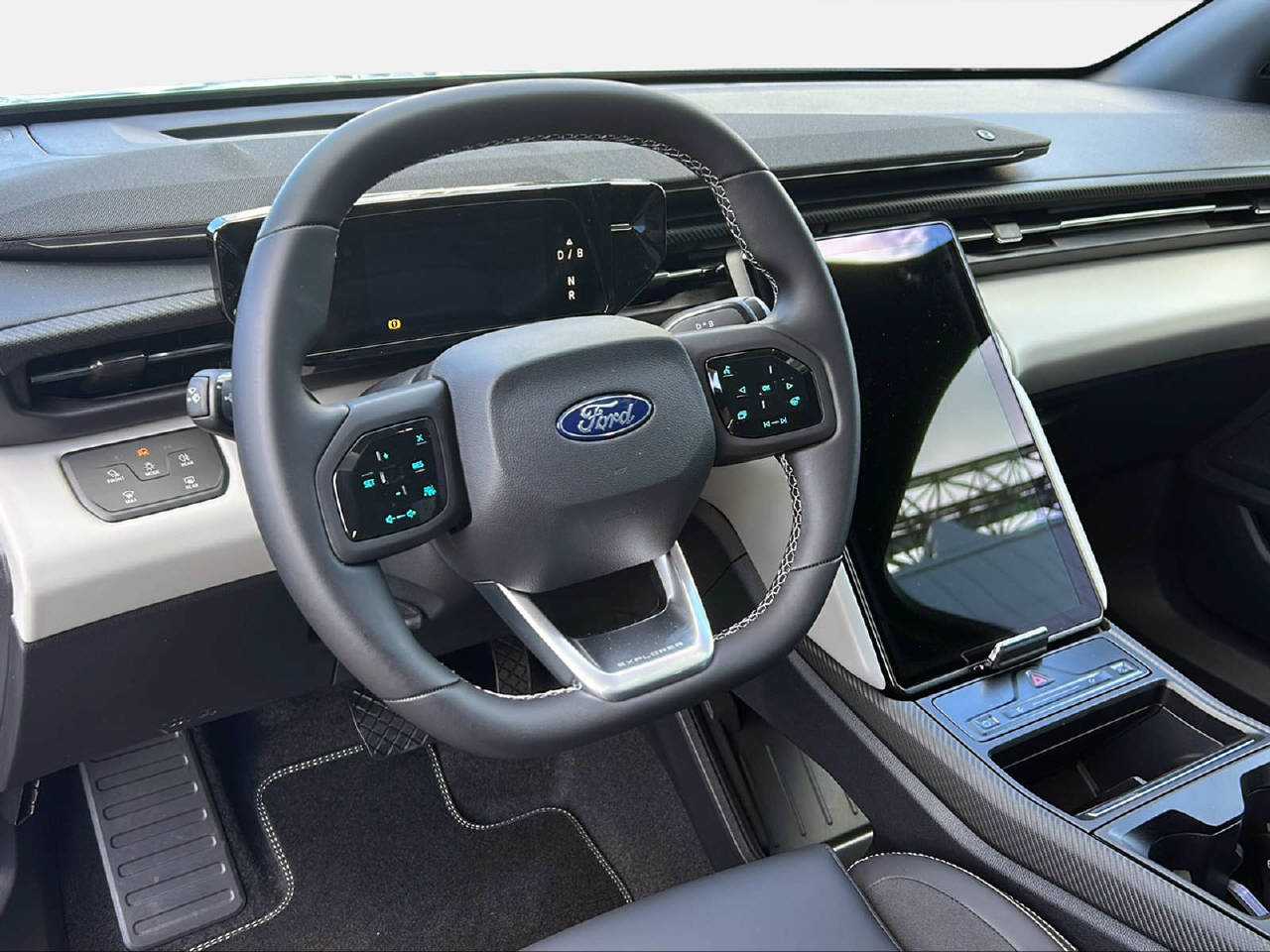 FORD Explorer Extended Range Premium AWD-image-10