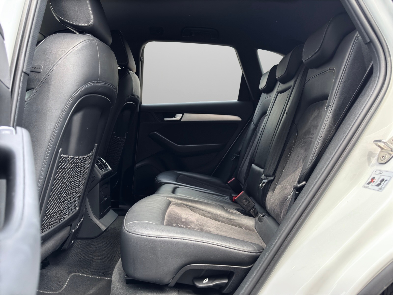 AUDI Q5 2.0 TDI quattro S-tronic-image-10