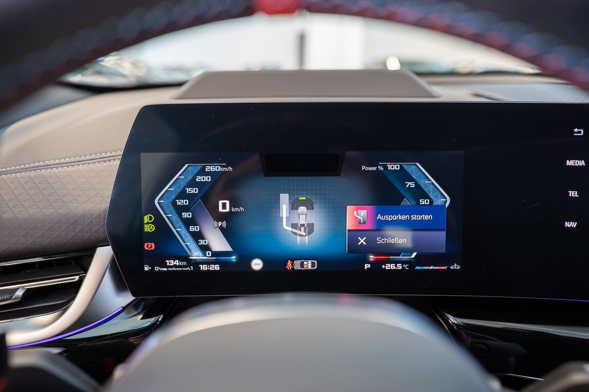 BMW X2 M35i / Iconic Glow / Head-Up Display / Bowers Wilkins-image-24