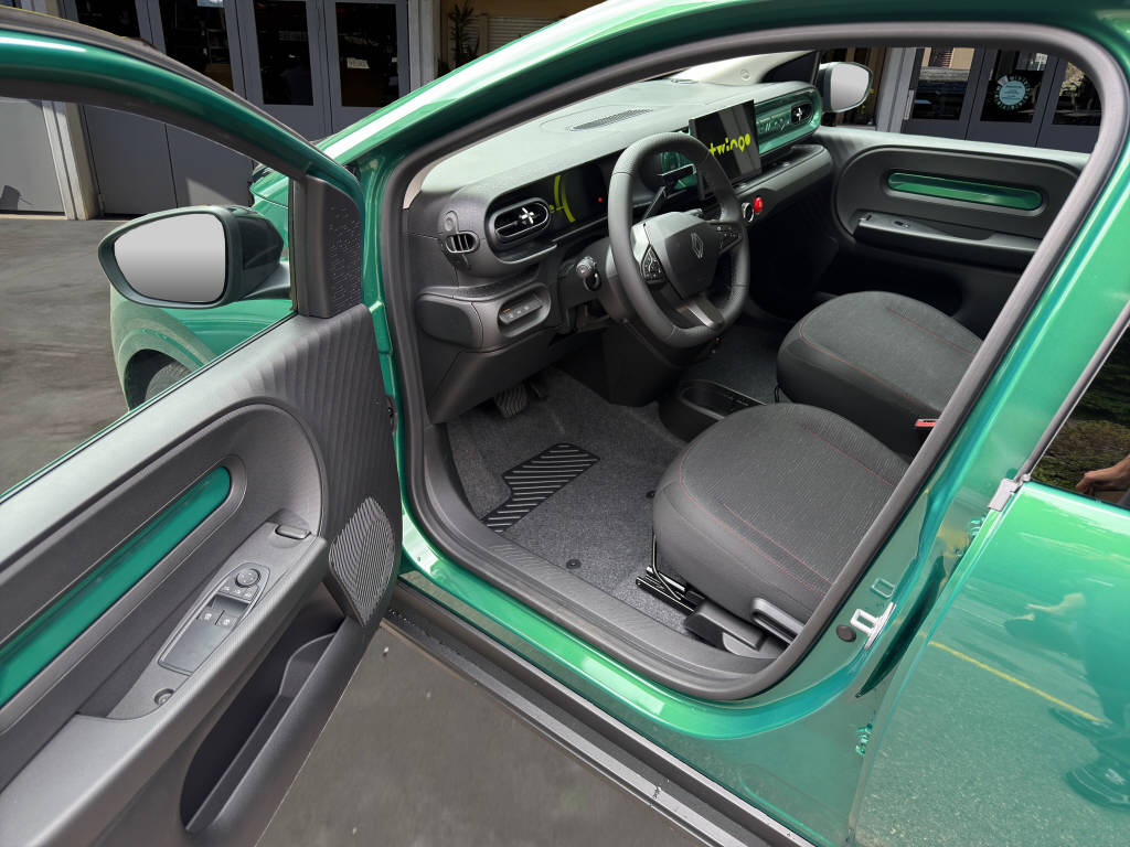 RENAULT Twingo E-Tech Urban Range techno-image-8