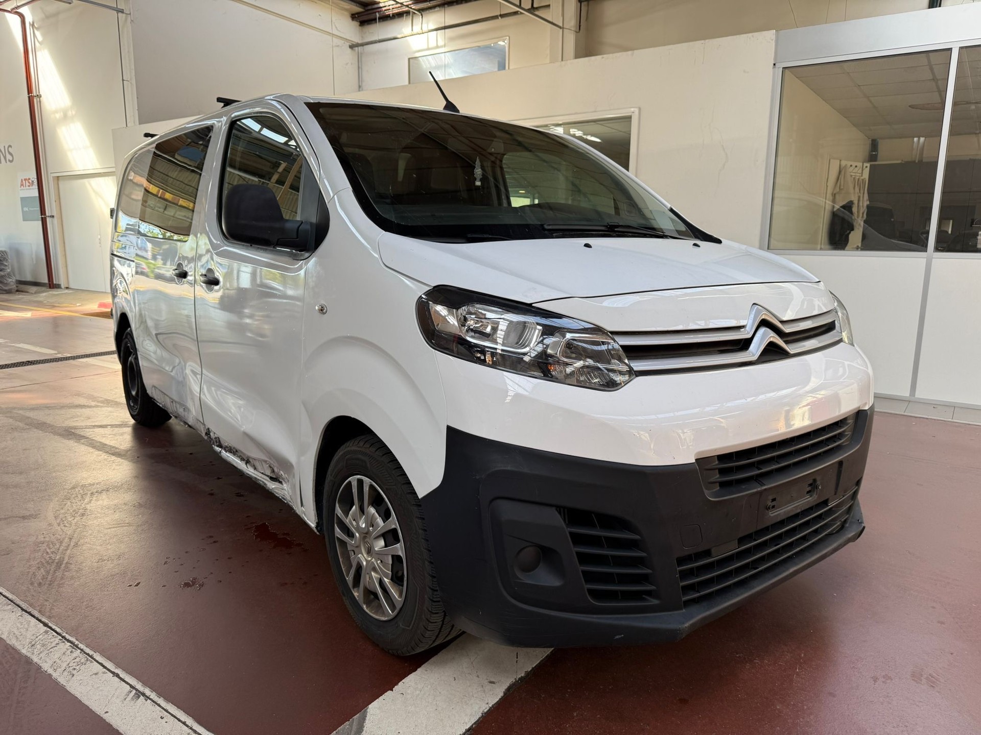 CITROEN Jumpy 2.0 BlueHDi 180 S&S M Attraction EAT6-image-1