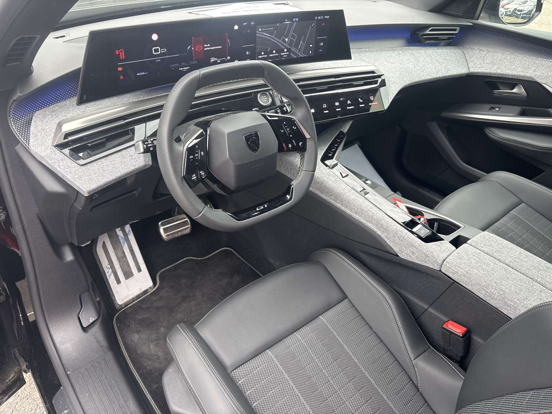PEUGEOT 5008 145 Hybrid GT 7-Plätzer e-DCS-Automat-image-5