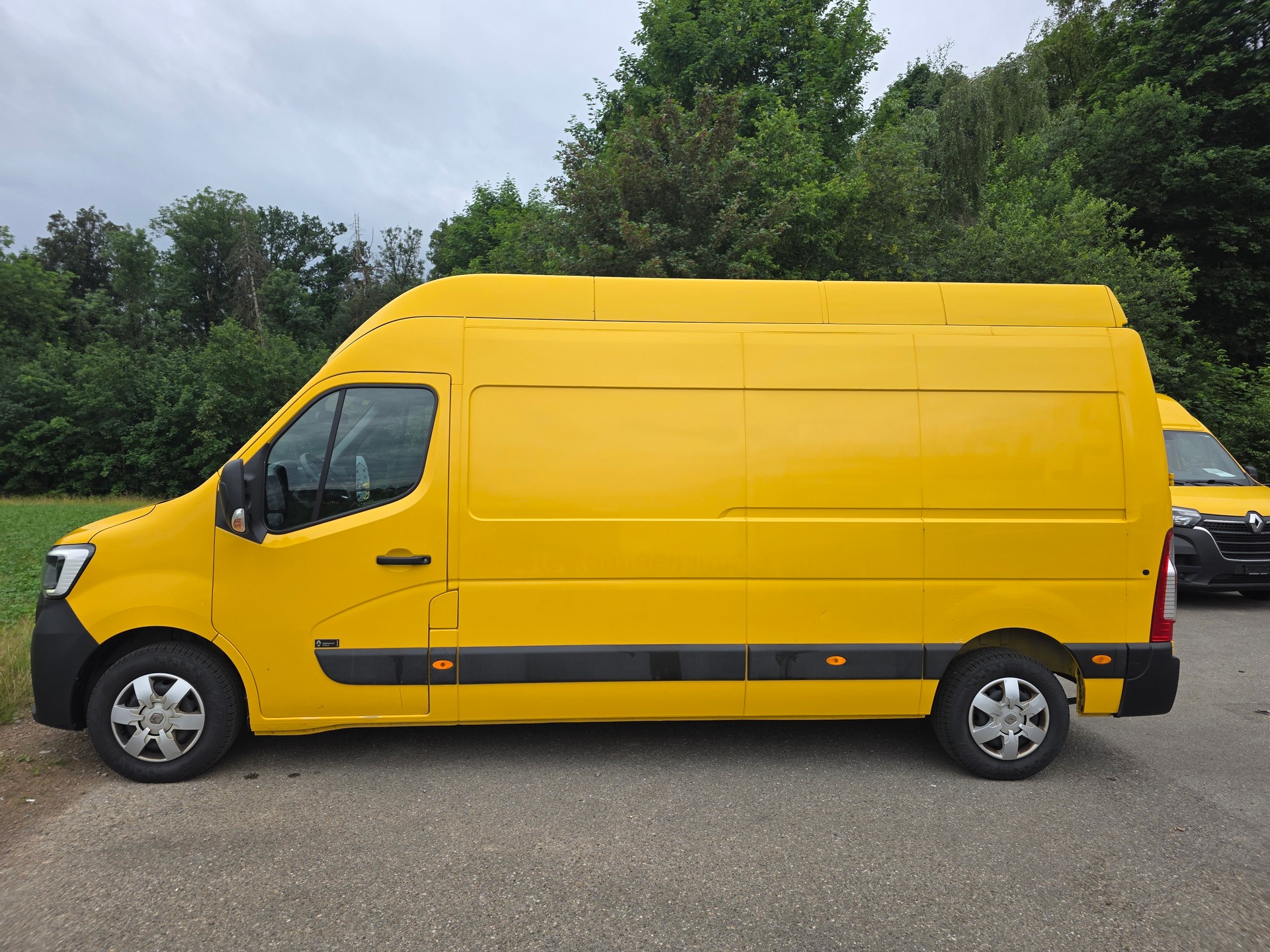 RENAULT Master T35 2.3dCi 135 L3H3-image-3