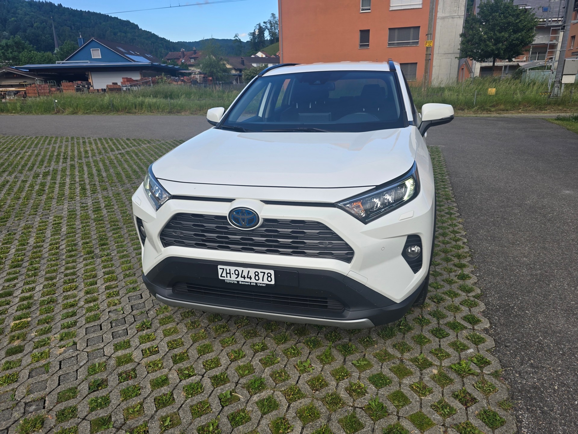 TOYOTA 2.5 HEV Comfort-image-8