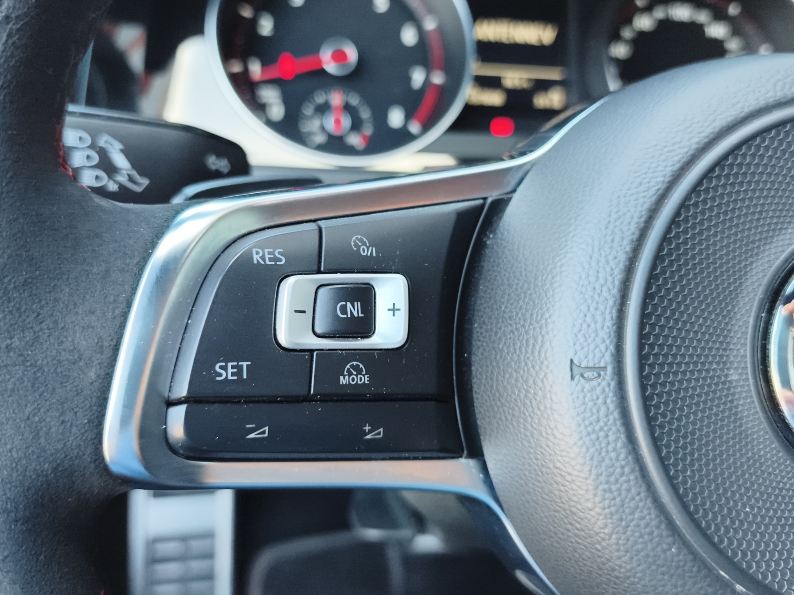 VW Golf VII 2.0 TSI GTI Clubsport DSG Stg. 1-image-19