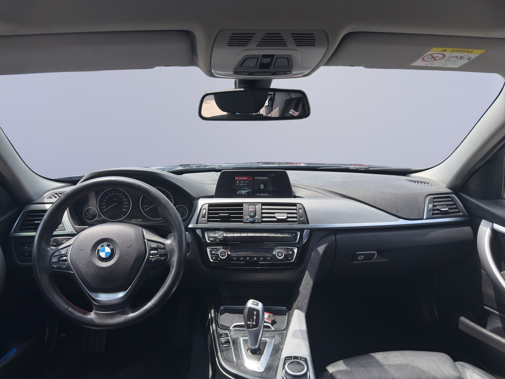 BMW 320i xDrive Touring Sport Line Steptronic-image-8