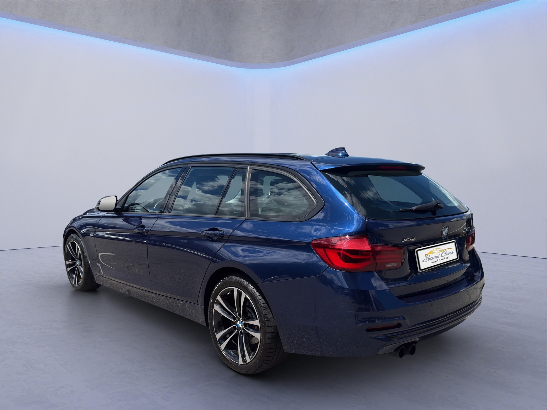 BMW 320i xDrive Touring Sport Line Steptronic-image-4