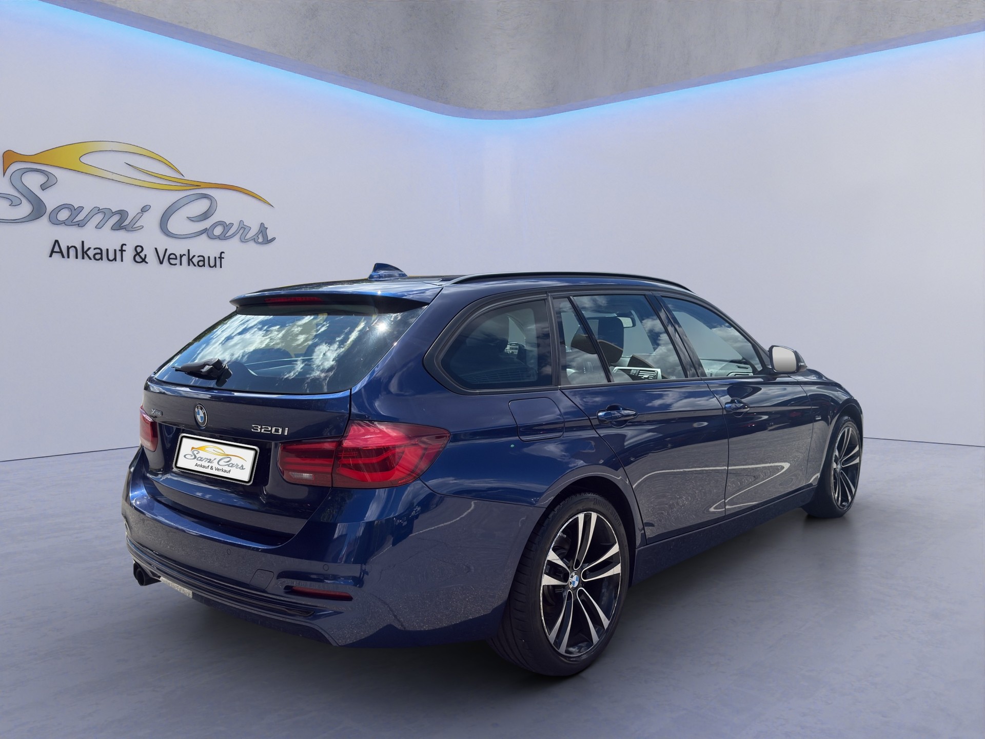 BMW 320i xDrive Touring Sport Line Steptronic-image-5