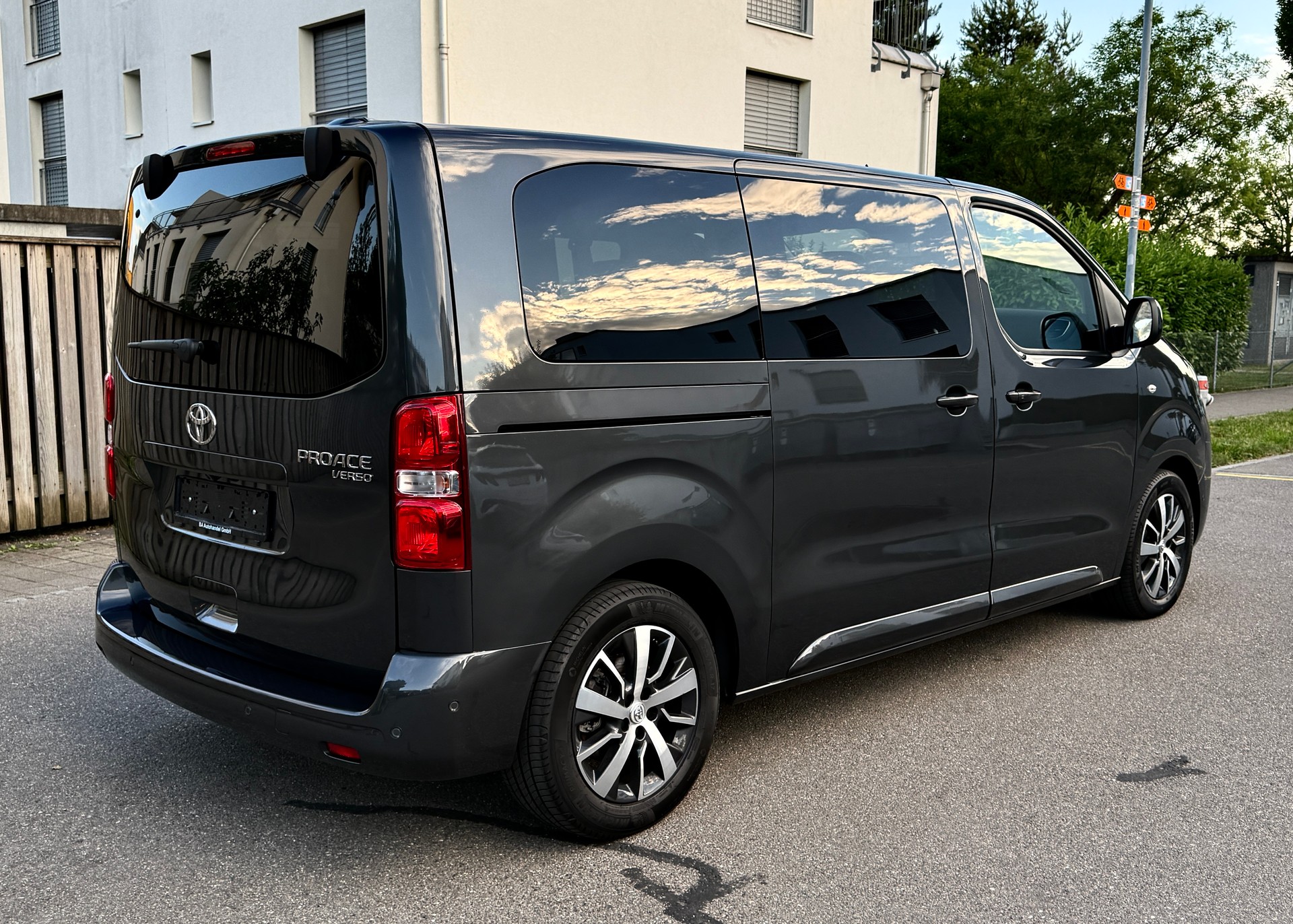 TOYOTA PROACE VERSO L1 2.0 D-4D EXCLUSIVE*8 PLÄTZE*STANDHEIZUNG*PANORAMADACH*VOLLLEDER*-image-6