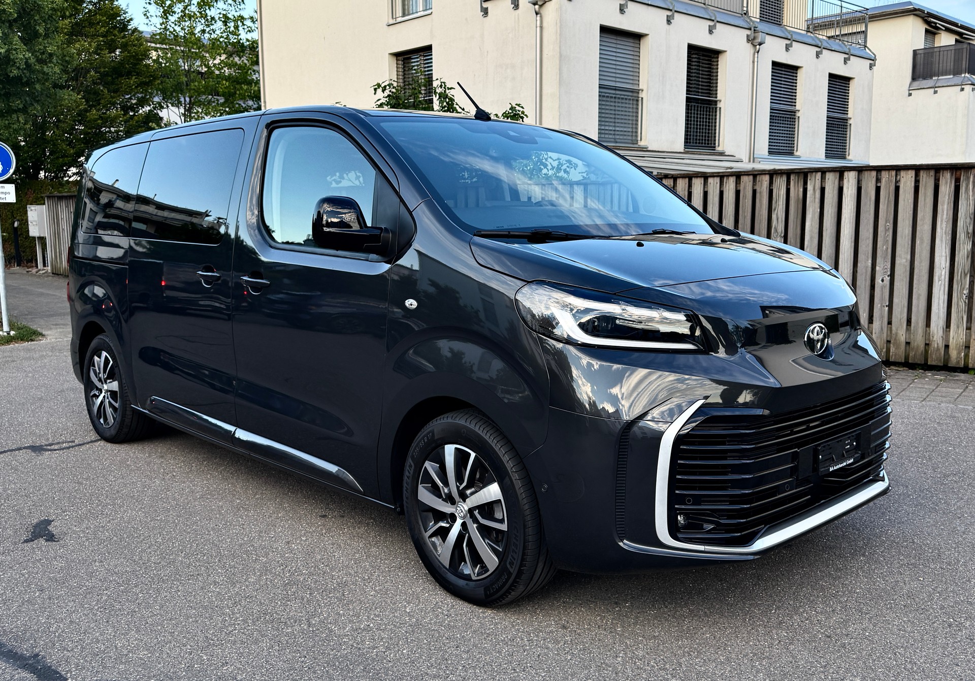 TOYOTA PROACE VERSO L1 2.0 D-4D EXCLUSIVE*8 PLÄTZE*STANDHEIZUNG*PANORAMADACH*VOLLLEDER*-image-0