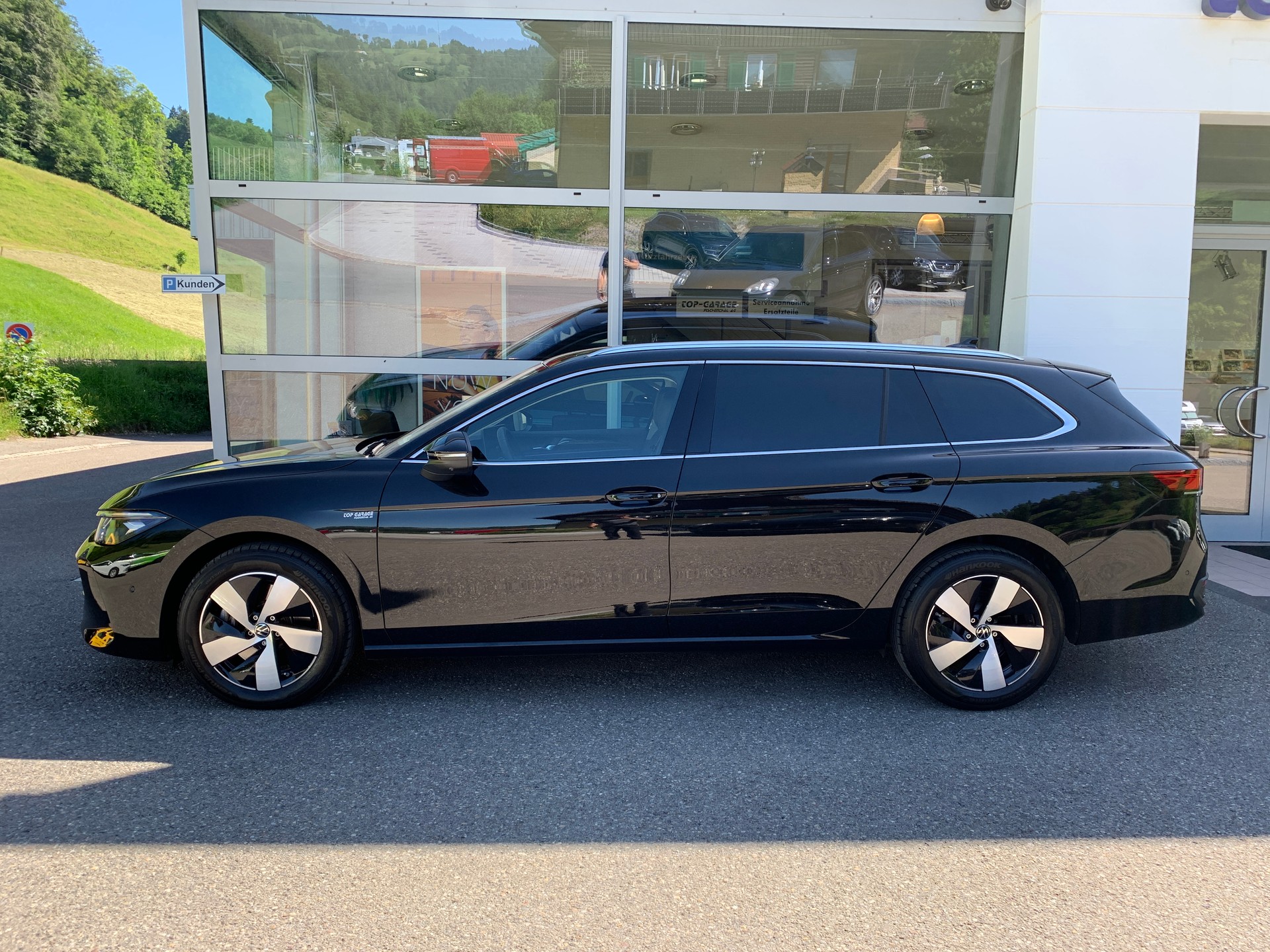 VW Passat Variant 2.0 TDI evo Business 4 Motion DSG-image-3