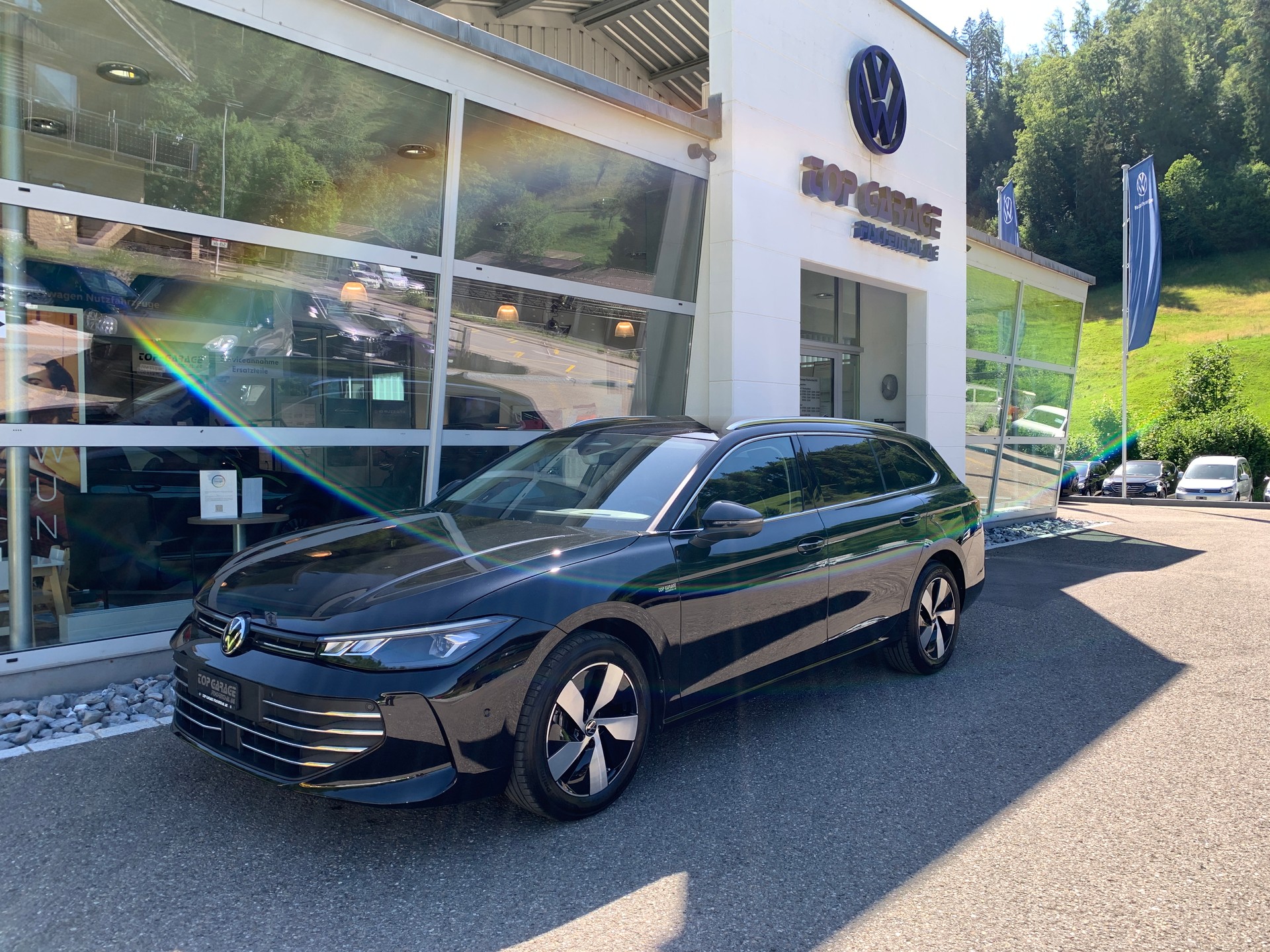 VW Passat Variant 2.0 TDI evo Business 4 Motion DSG-image-0