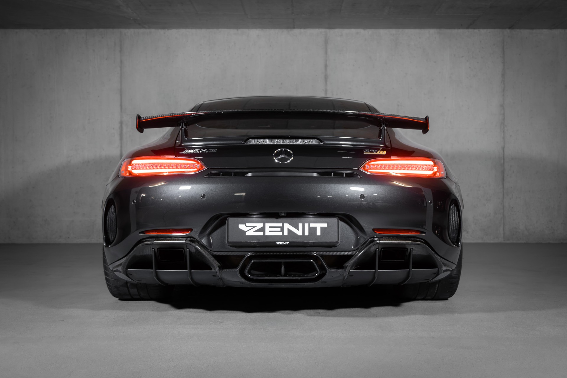 MERCEDES-BENZ AMG GT R Speedshift DCT-image-19