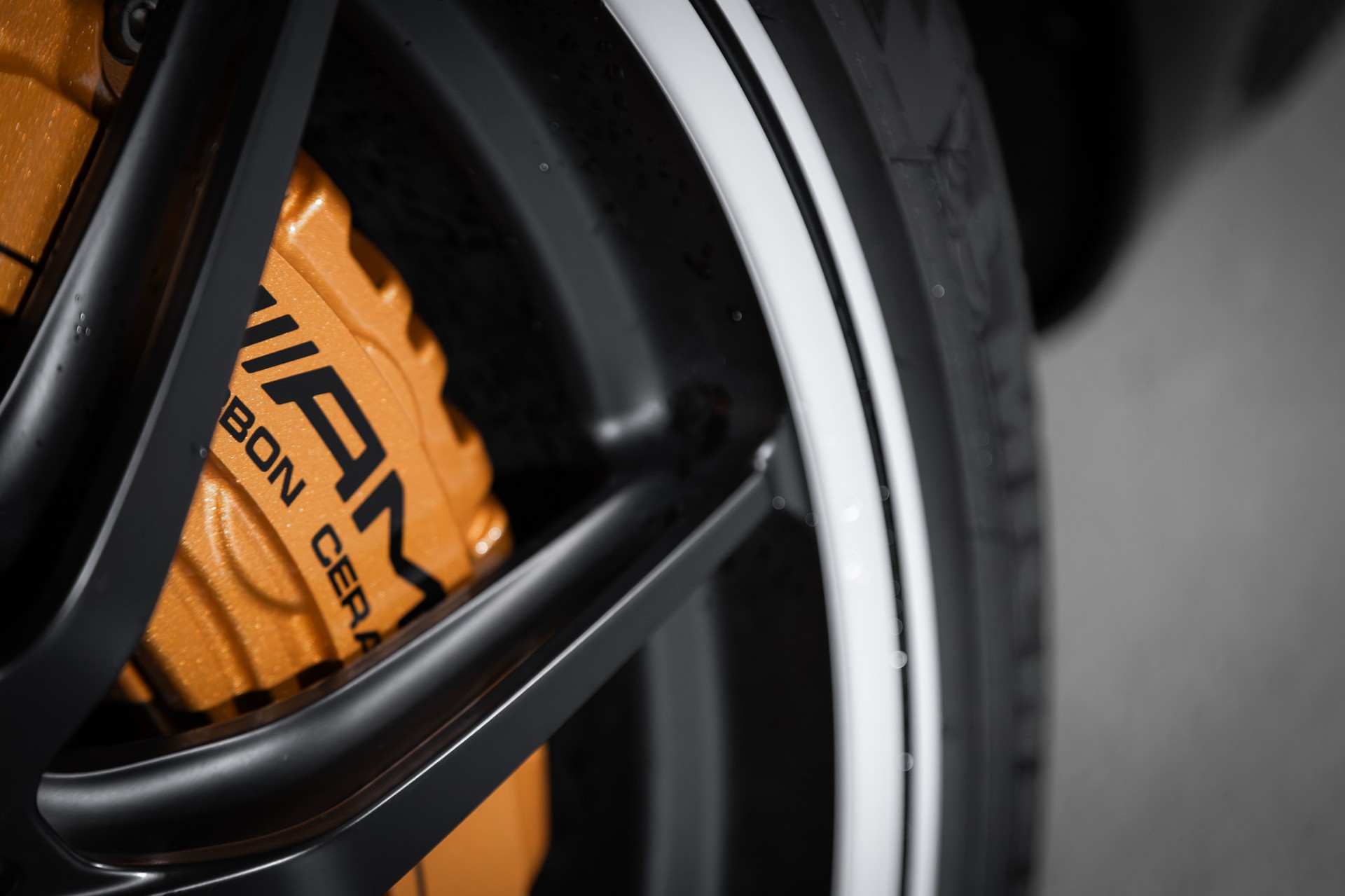 MERCEDES-BENZ AMG GT R Speedshift DCT-image-11