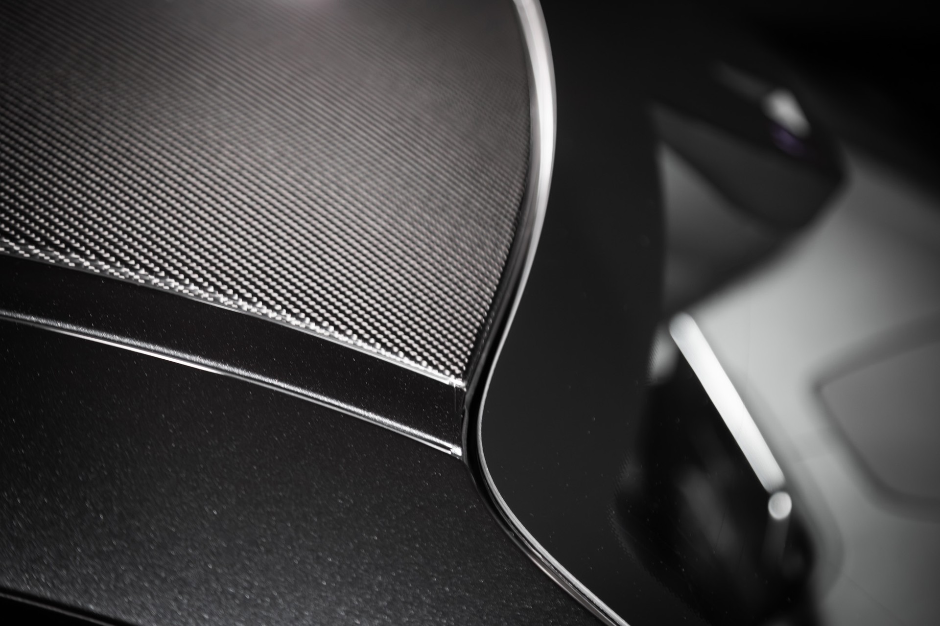 MERCEDES-BENZ AMG GT R Speedshift DCT-image-29