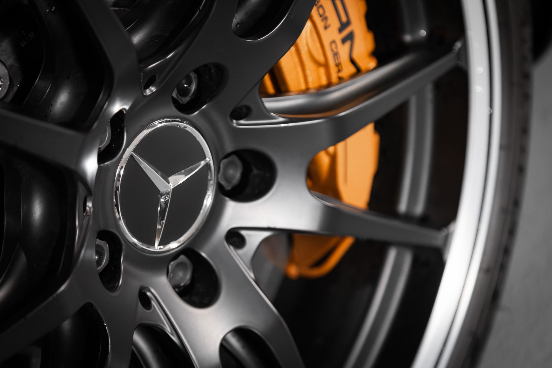 MERCEDES-BENZ AMG GT R Speedshift DCT-image-10