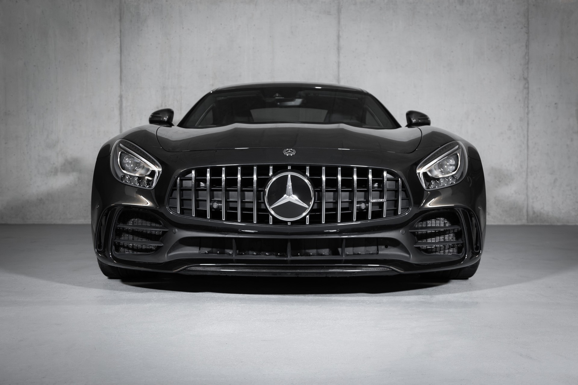 MERCEDES-BENZ AMG GT R Speedshift DCT-image-3