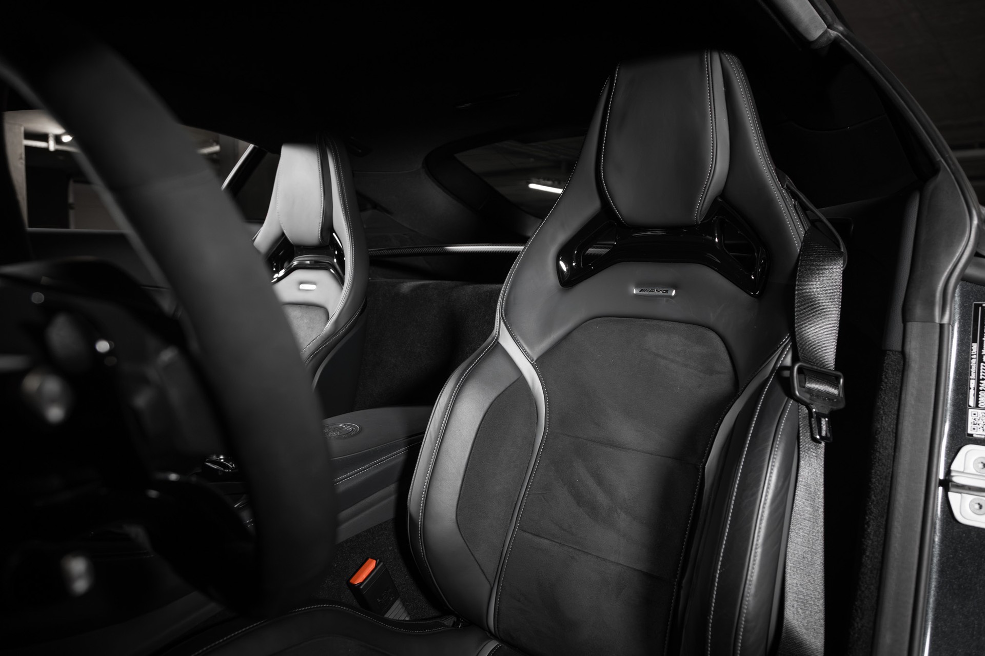 MERCEDES-BENZ AMG GT R Speedshift DCT-image-27