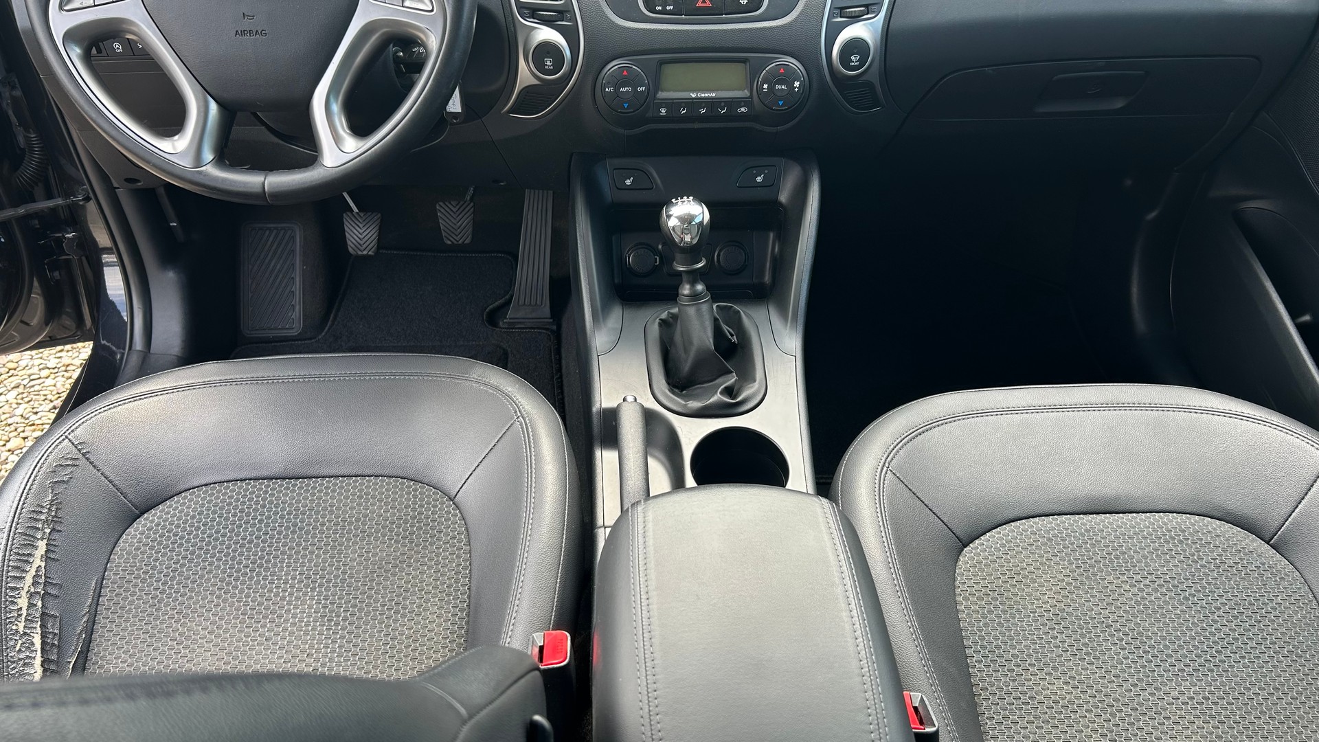 HYUNDAI iX 35 1.7 CRDi Style 2WD-image-8
