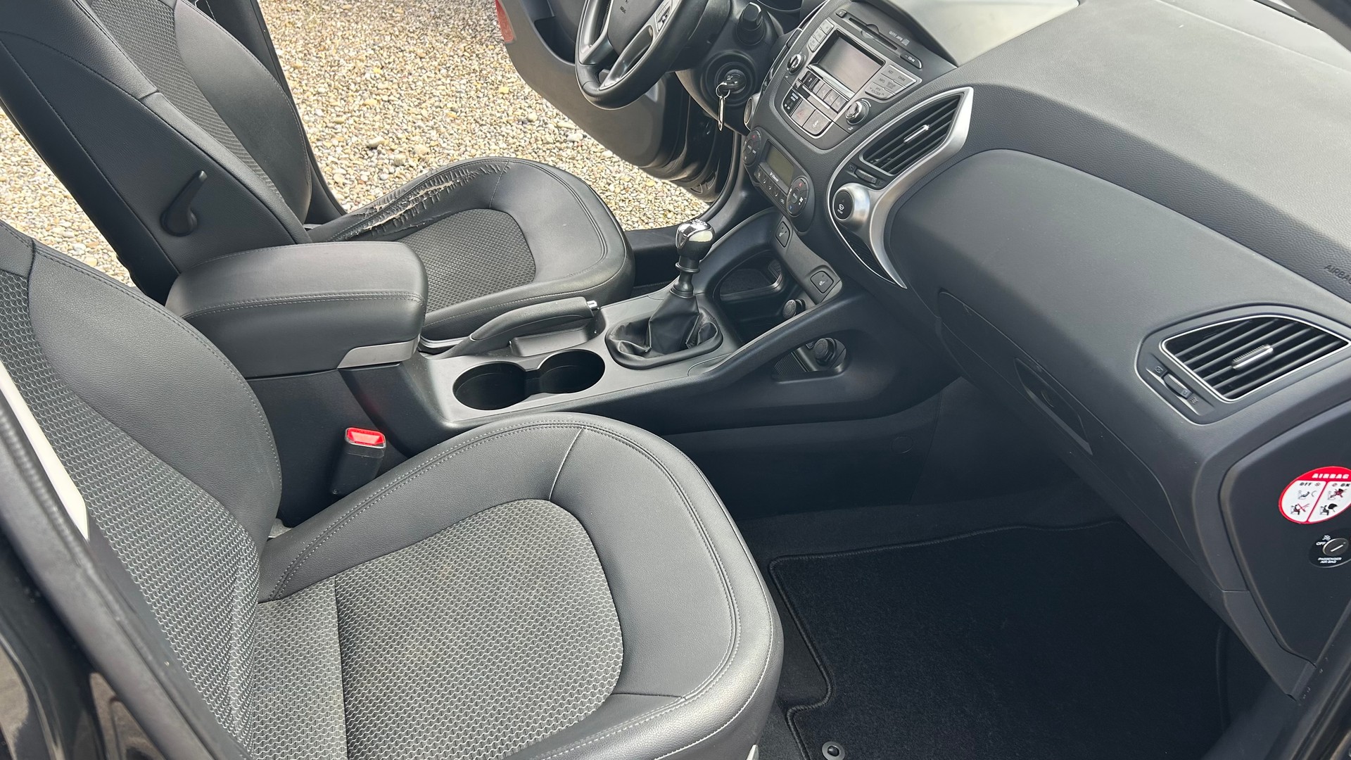 HYUNDAI iX 35 1.7 CRDi Style 2WD-image-6