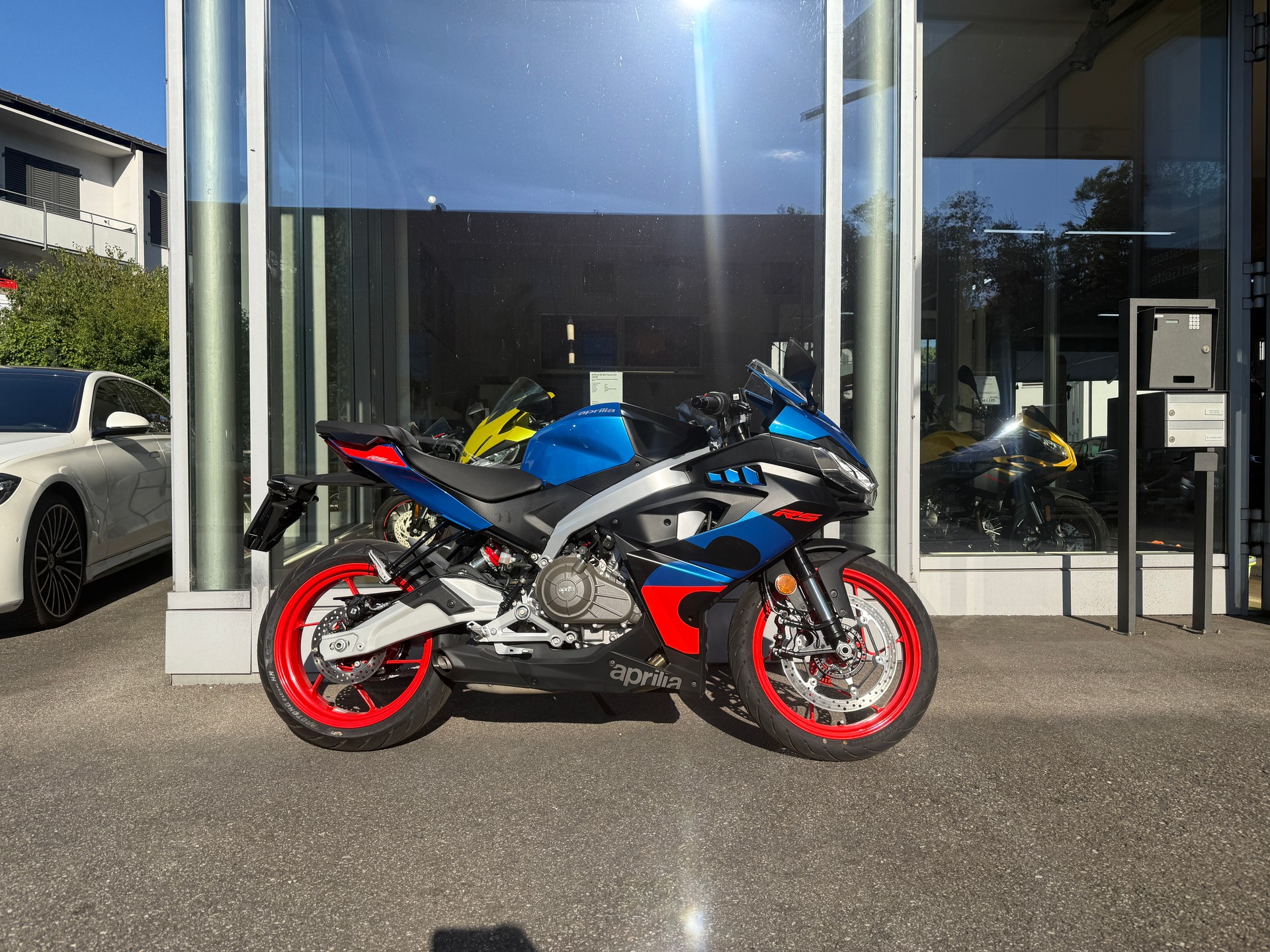 APRILIA RS 457 (35kW)-showroom-element-1