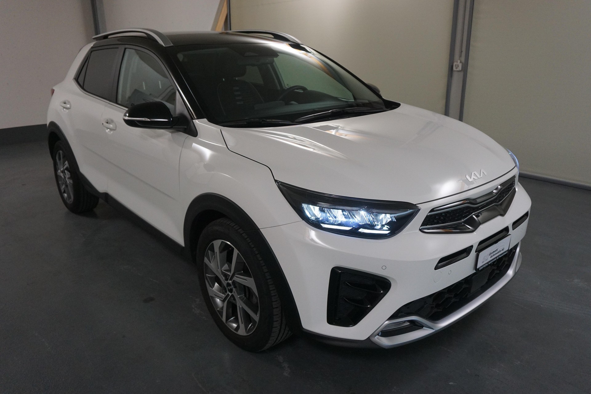 KIA Stonic 1.0 T-GDi MHEV GT-Line-image-2