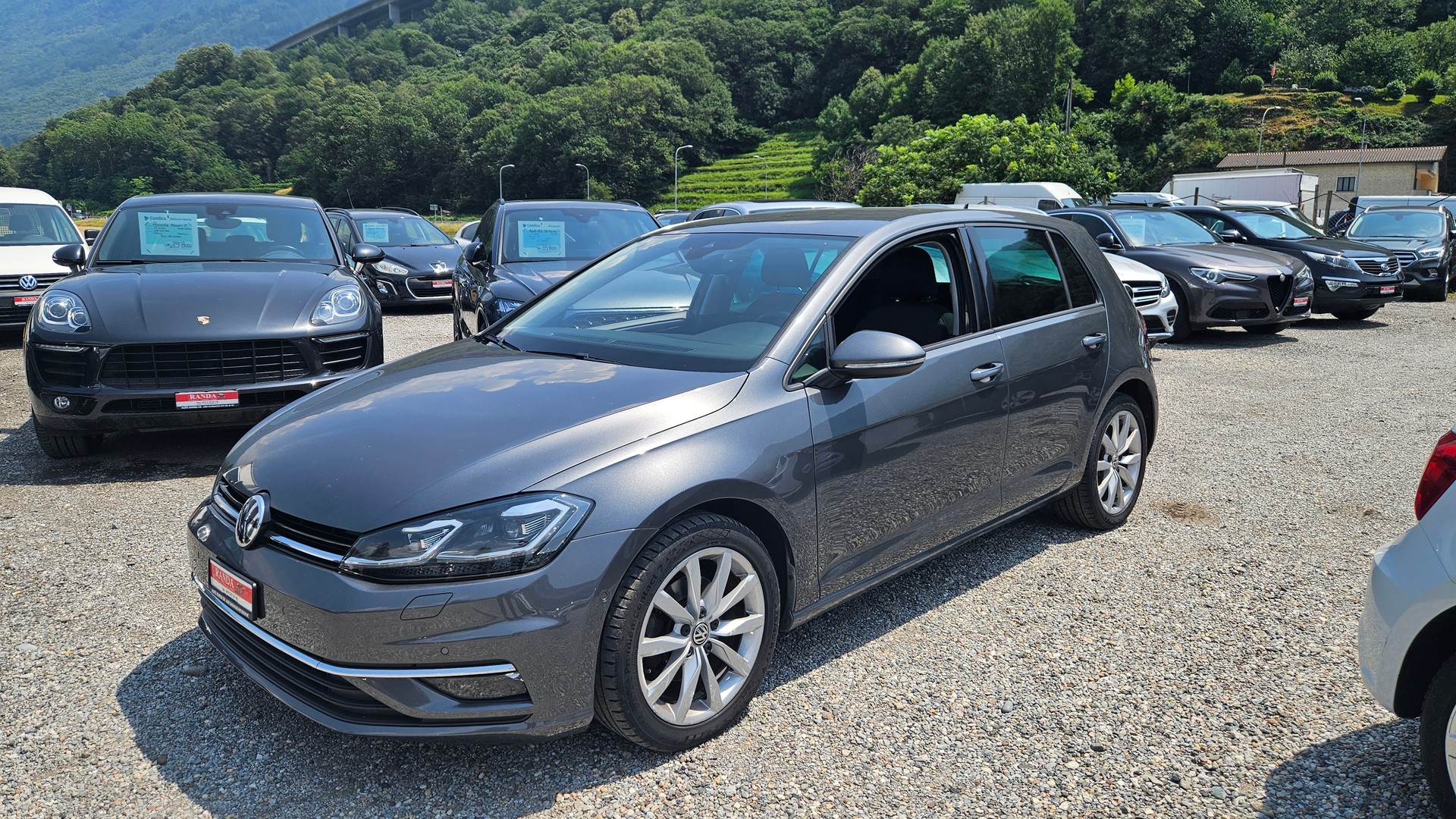 VW Golf 2.0 TDI Highline 4Motion DSG-image-1