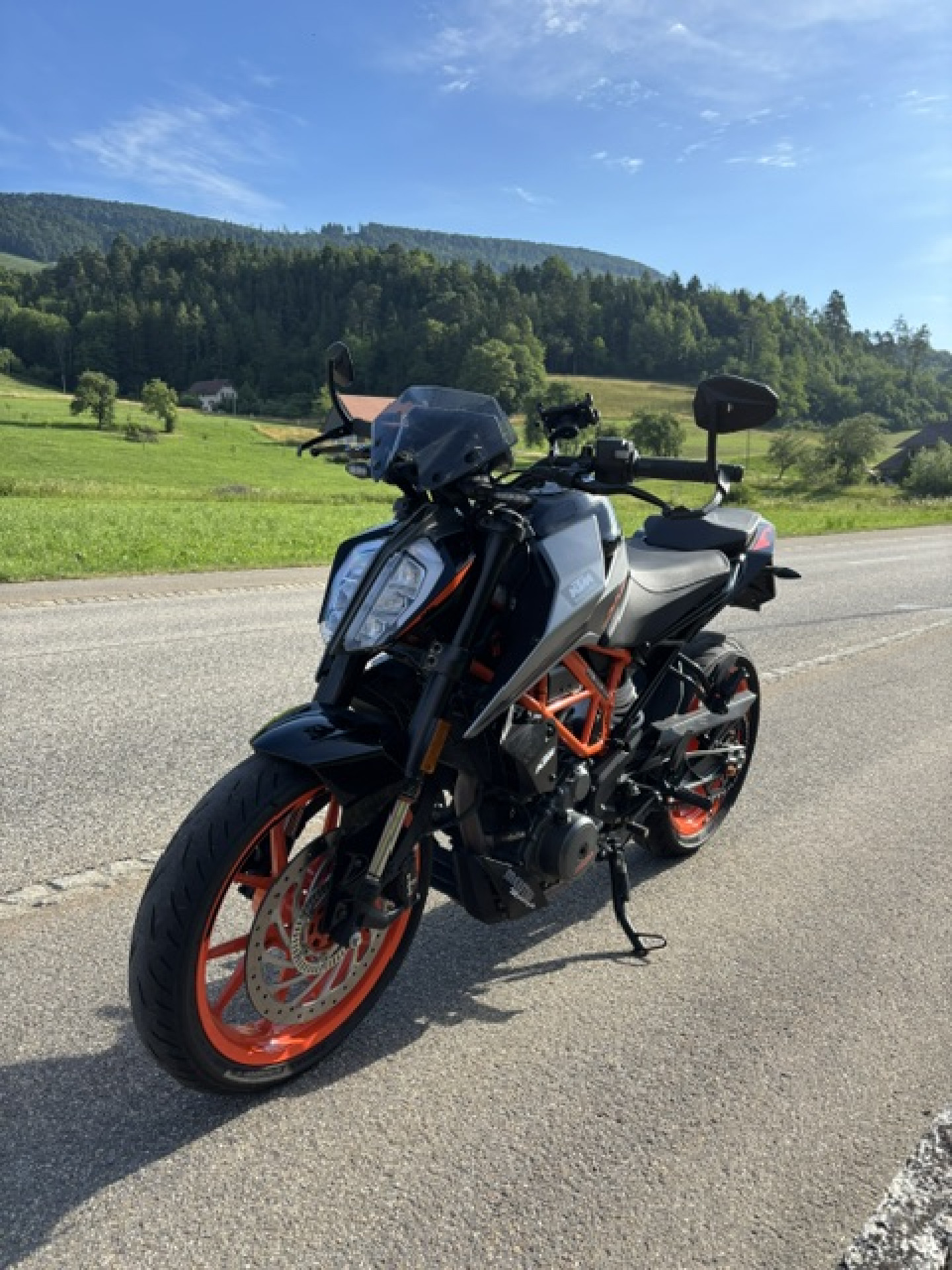 KTM 390 Duke-image-2