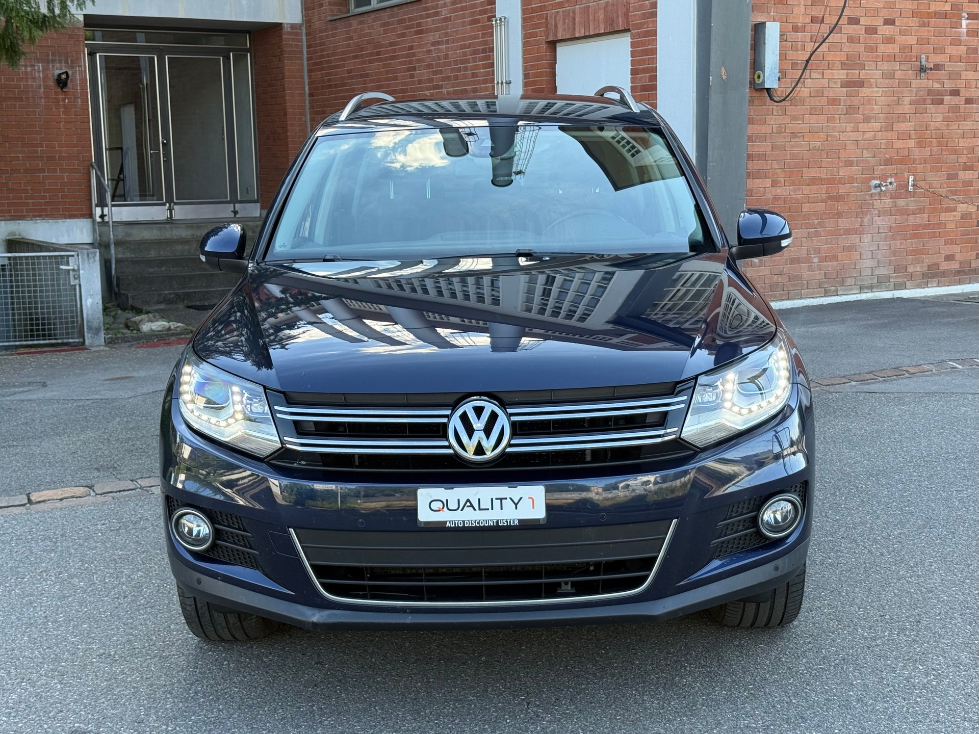 VW Tiguan 2.0 TDI BMT Design 4Motion DSG-image-0