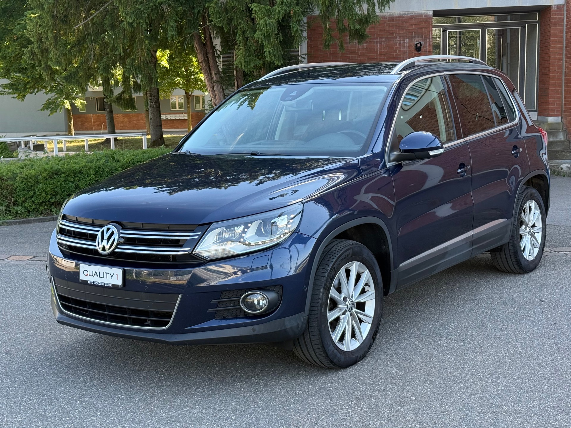 VW Tiguan 2.0 TDI BMT Design 4Motion DSG-image-1