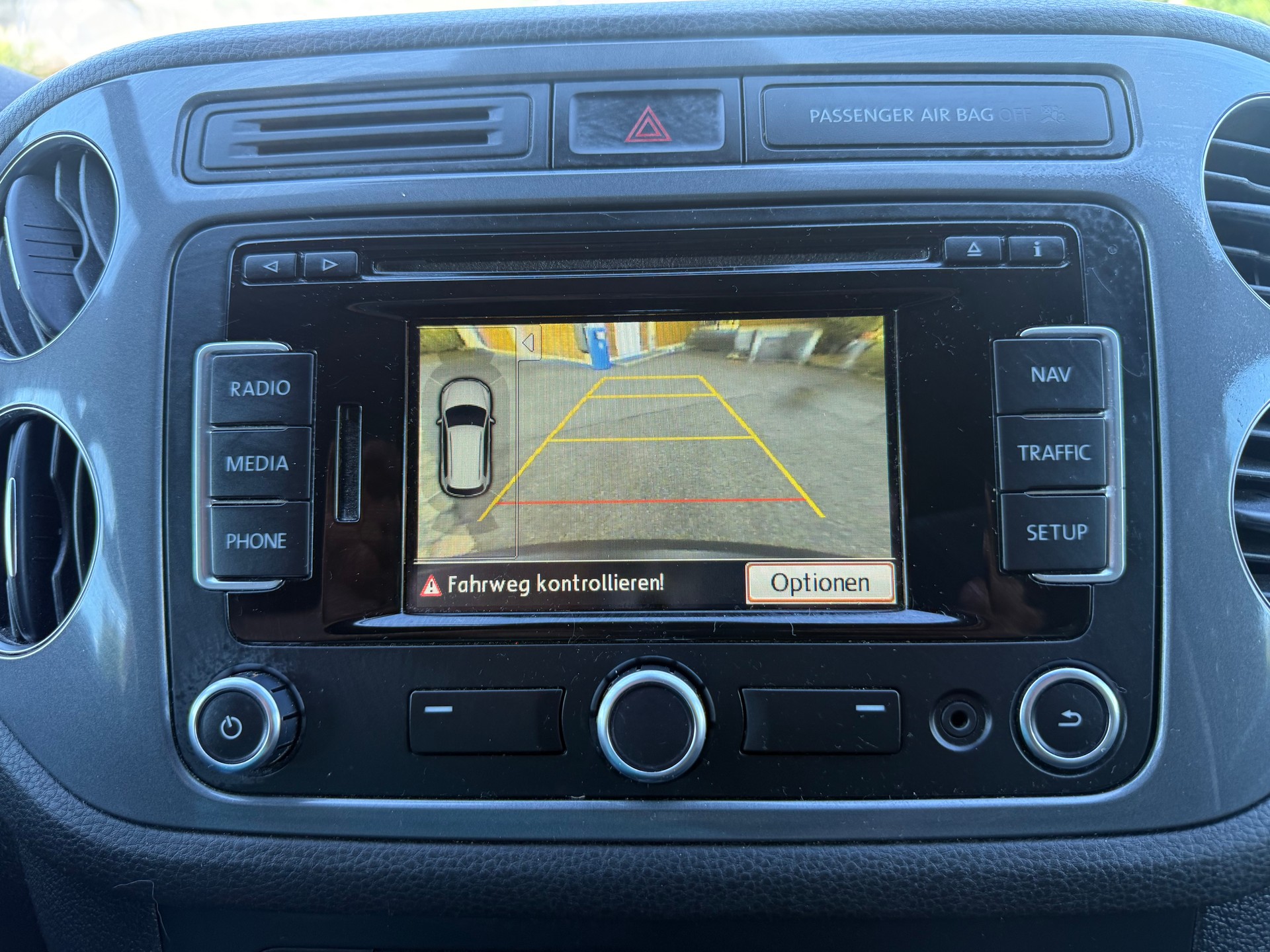 VW Tiguan 2.0 TDI BMT Design 4Motion DSG-image-8