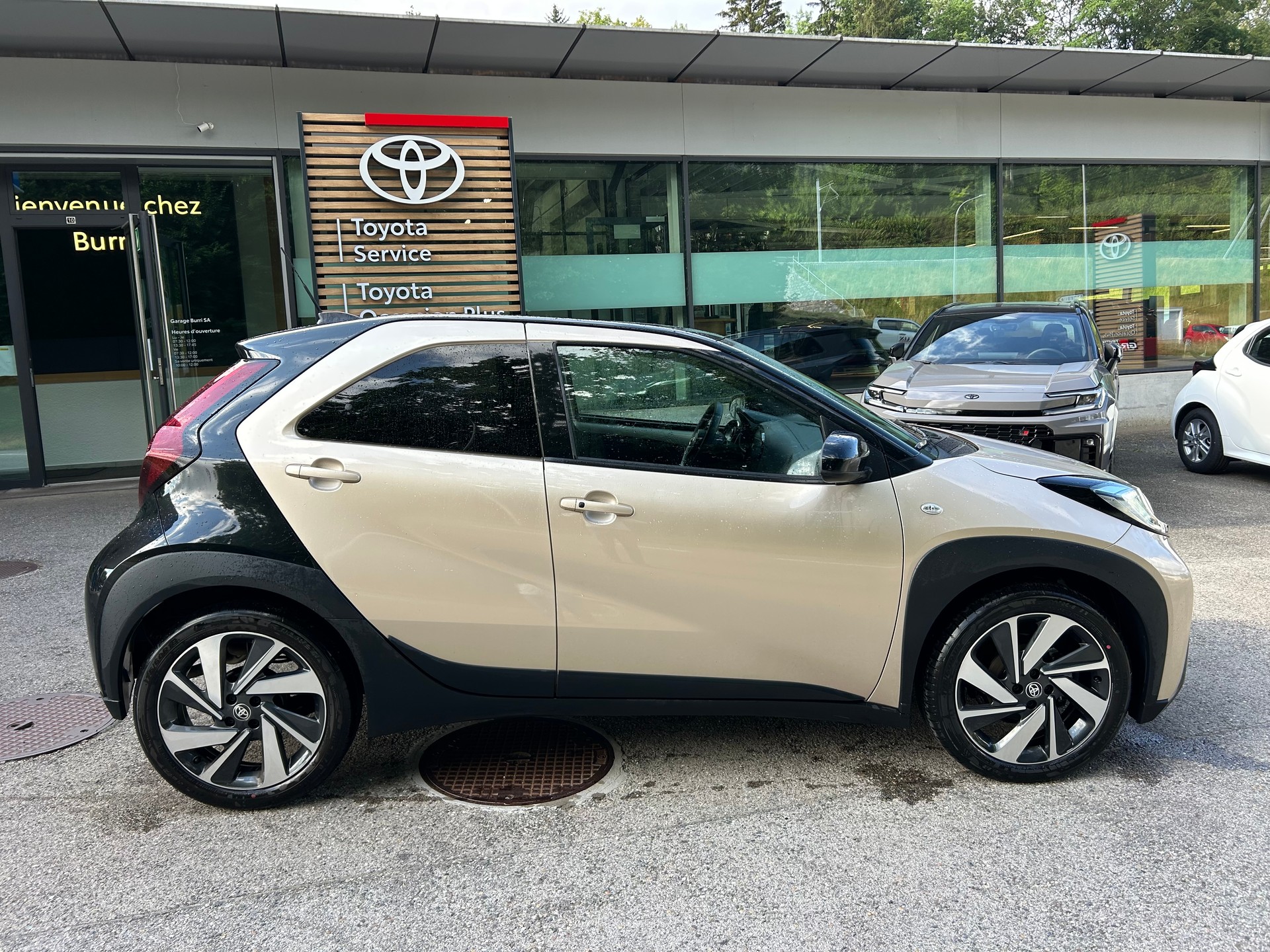 TOYOTA Aygo X 1.0 VVT-i Style CVT-image-0
