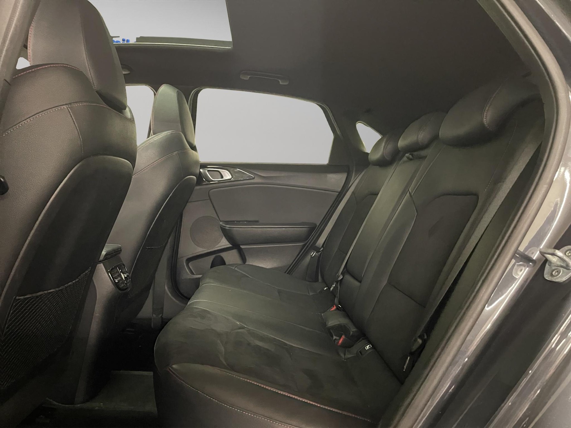 KIA Ceed 1.6 T-GDi GT-image-8