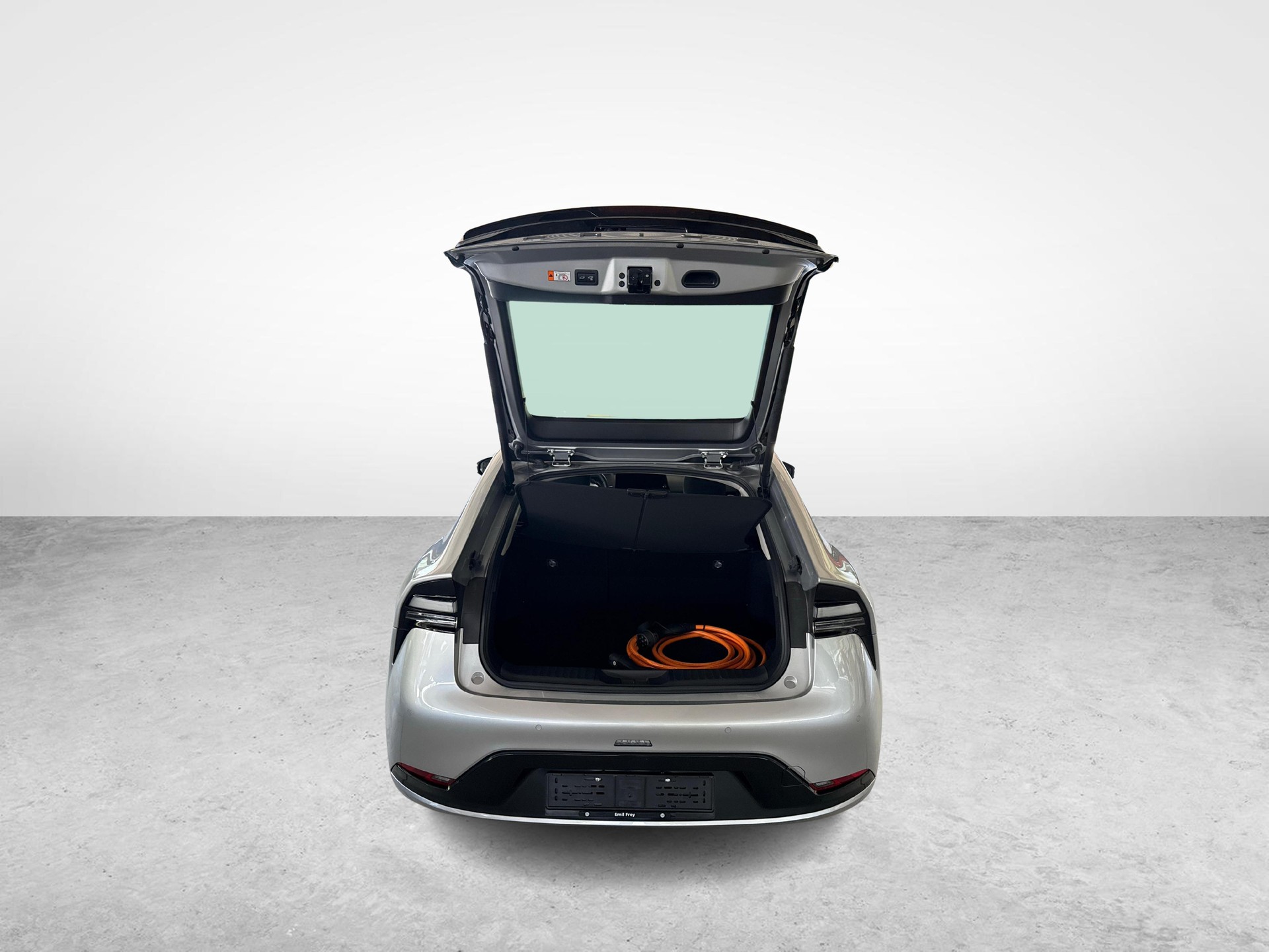 TOYOTA Prius 2.0 Plug-In-Hybrid Style-image-10