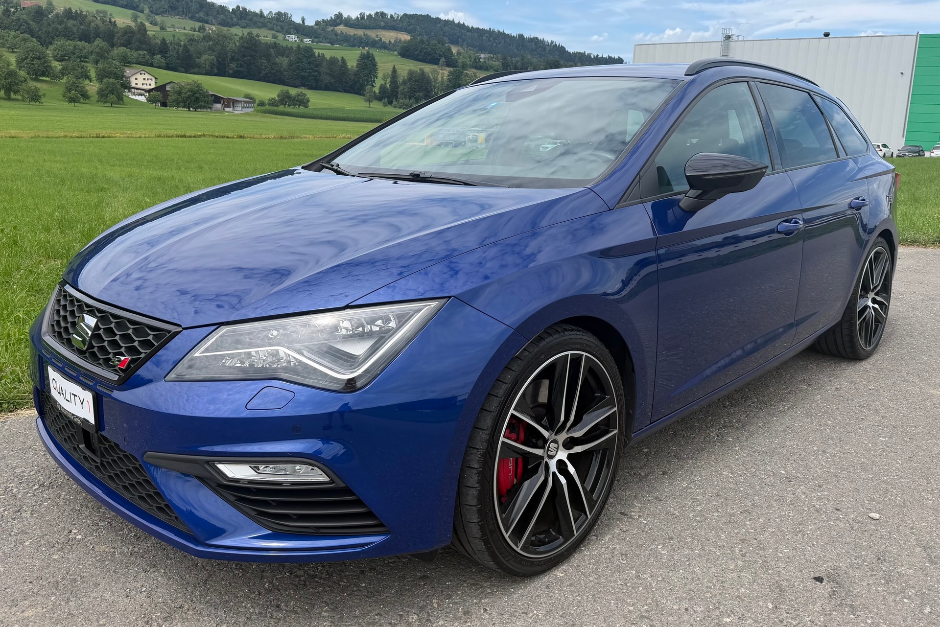 SEAT Leon ST 2.0 TSI Cupra 300 4 Drive DSG-image-0