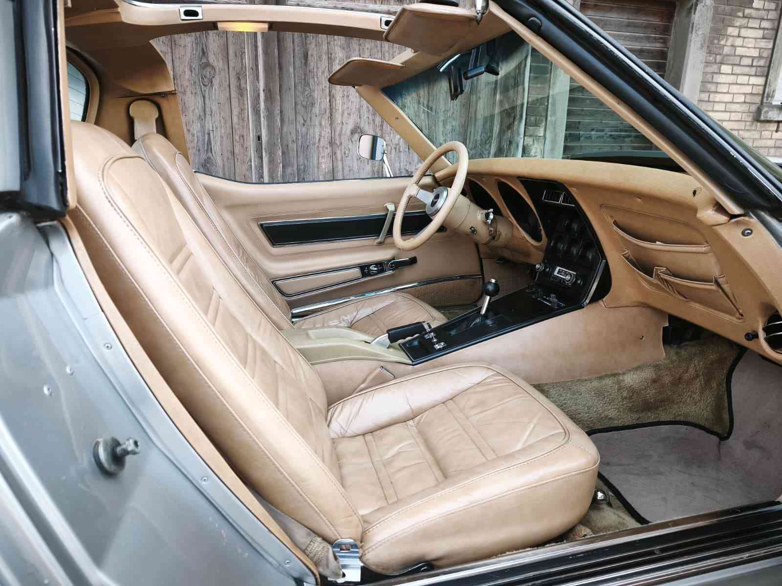 CHEVROLET Corvette C3 Targa-image-6