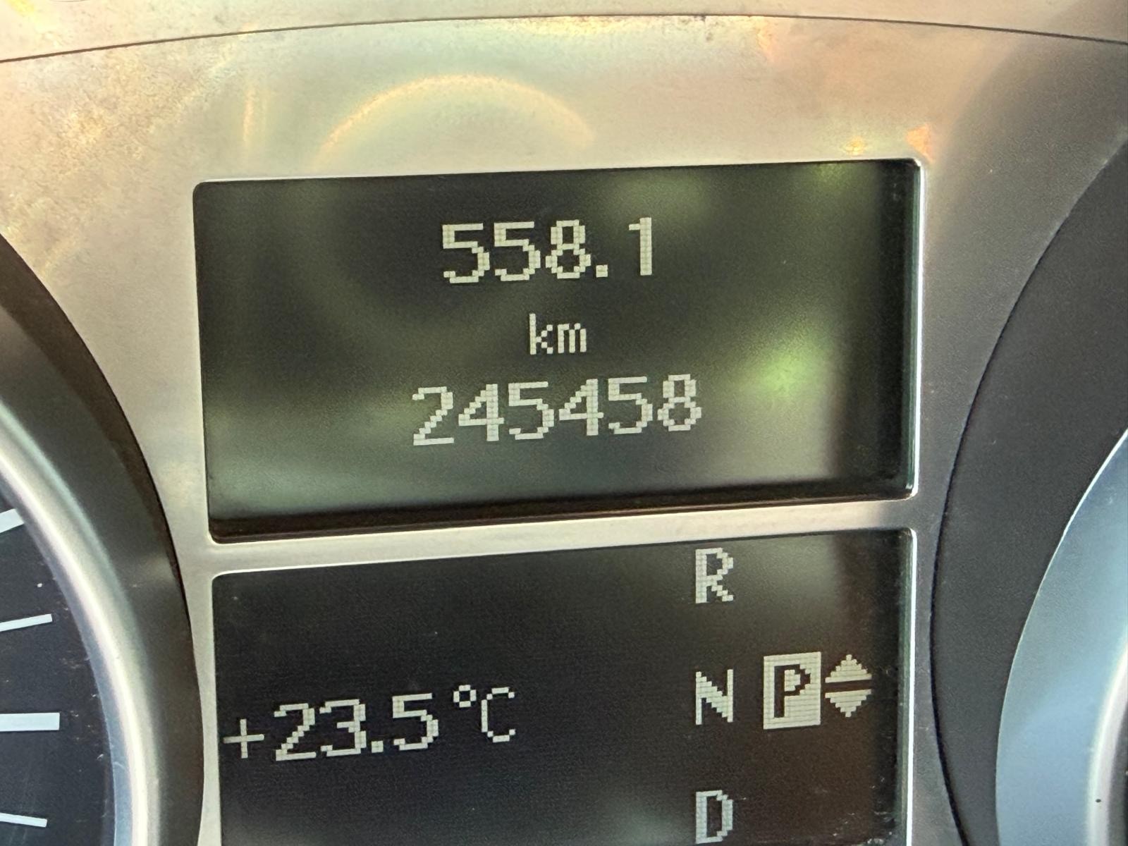 MERCEDES-BENZ ML 500 4Matic 7G-Tronic-image-2