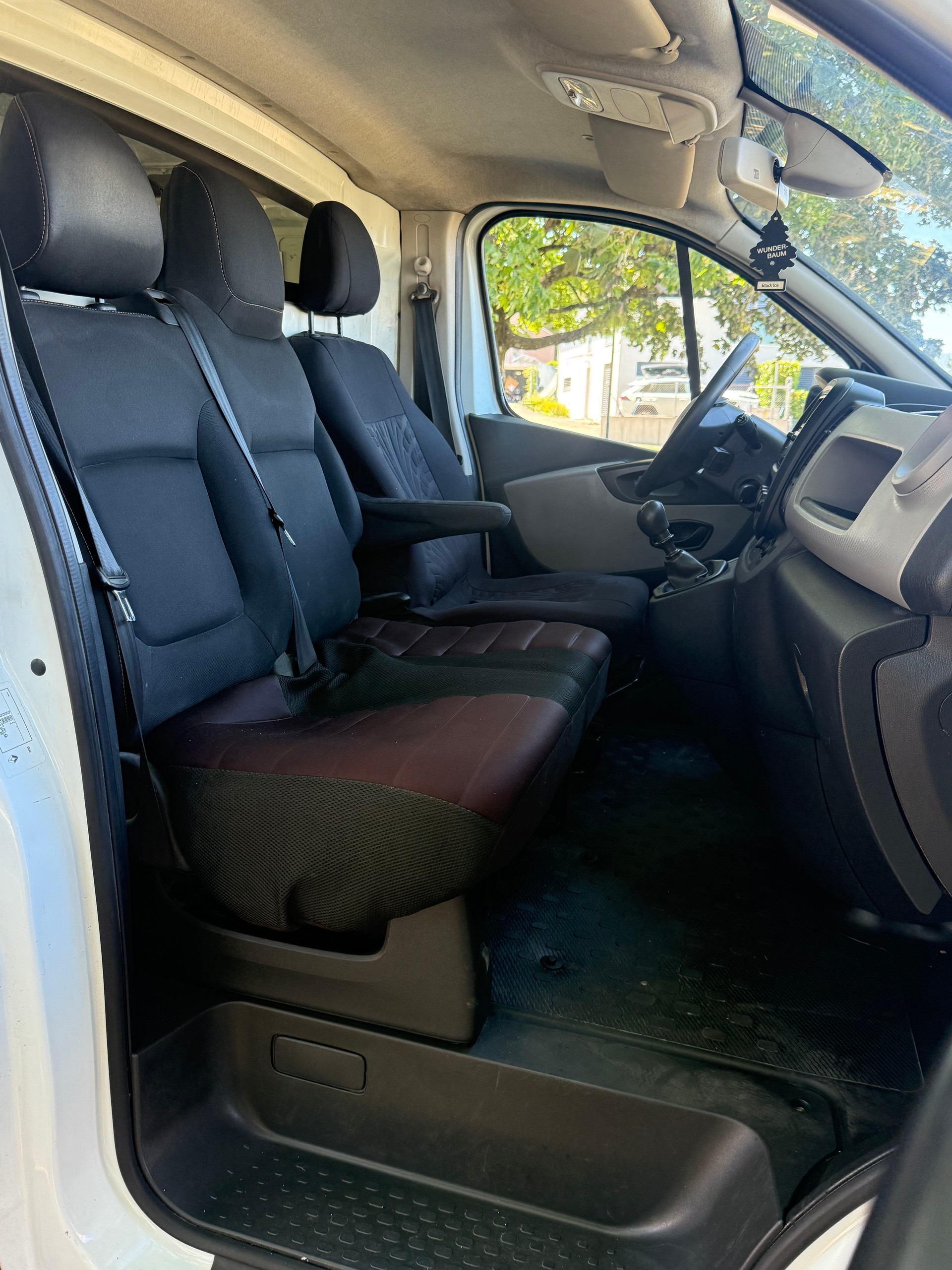 RENAULT Trafic 1.6 dCi 115 2.9t Business L1H1-image-10