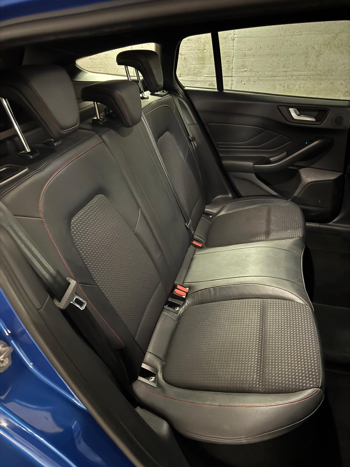 FORD Focus 1.0 SCTi ST Line Automatic-image-8