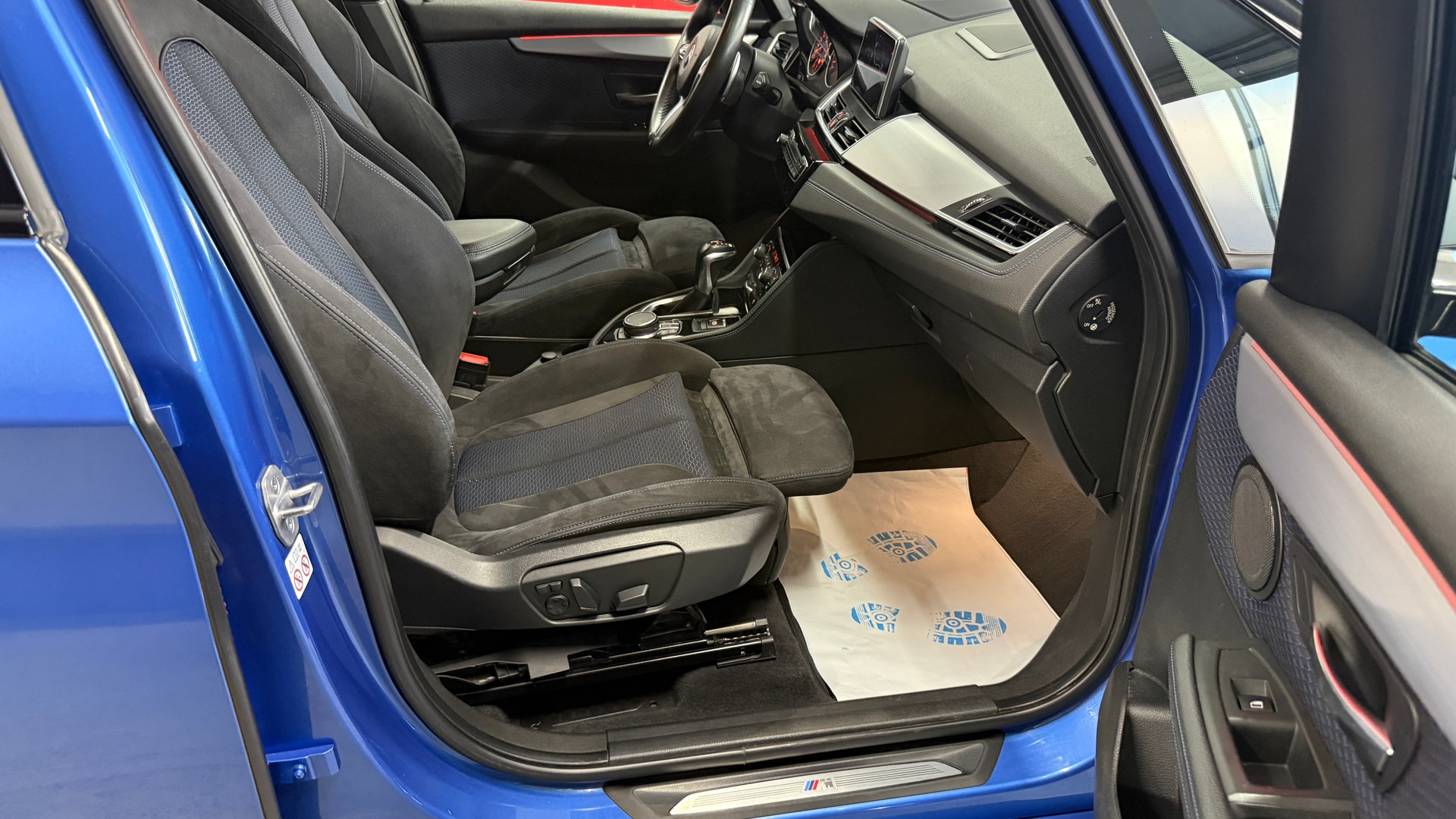 BMW 225i xDrive Active Tourer M Sport Steptronic, guter Ausstattung Perle, ab MFK, AHK, Abstandsregler, 1 Jahre Garantie-image-11
