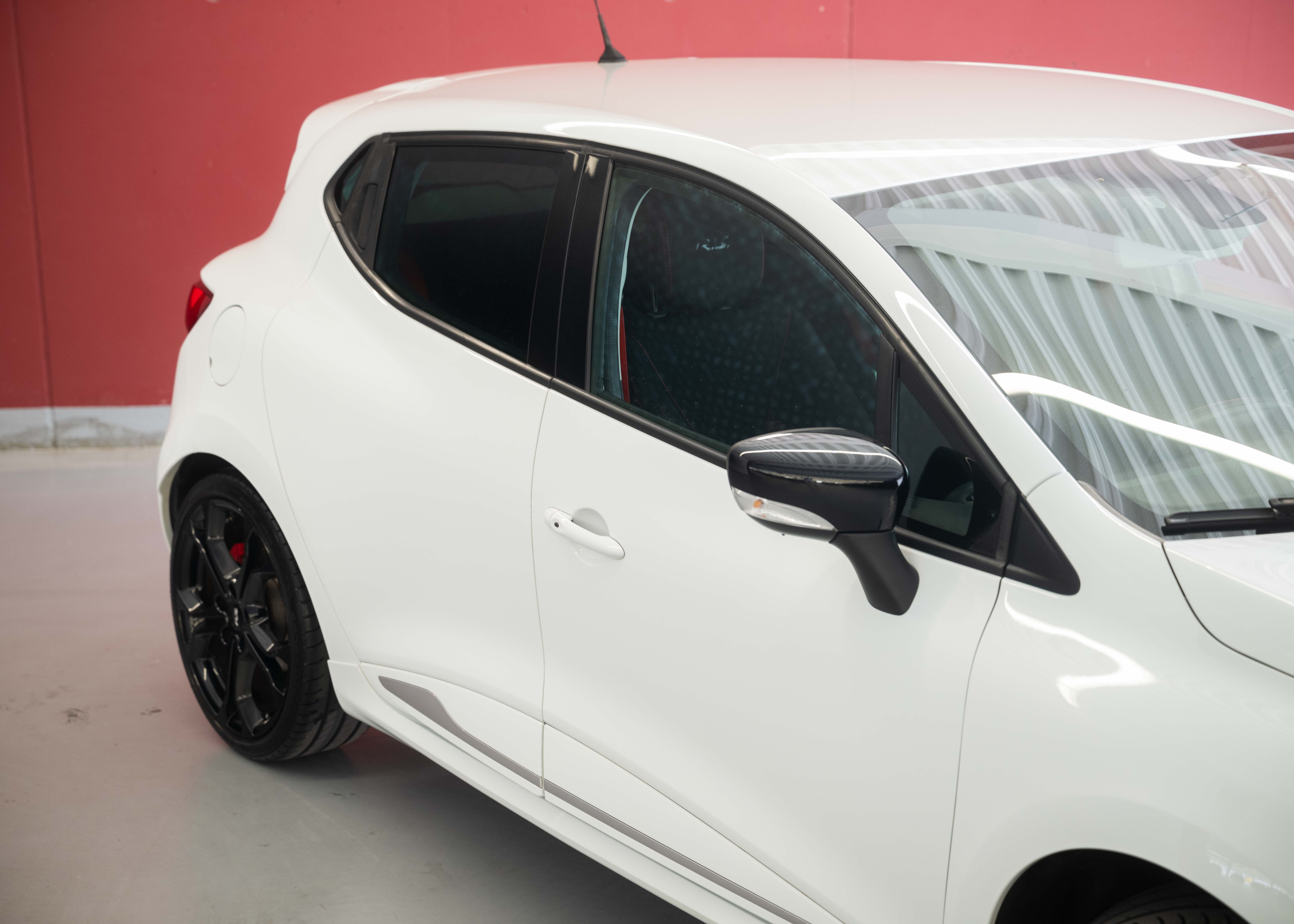 Image RENAULT CLIO Clio 1.6 T RS 200 (1st hand Swiss car, stunning condition, Cup Pack, full Renault service history)