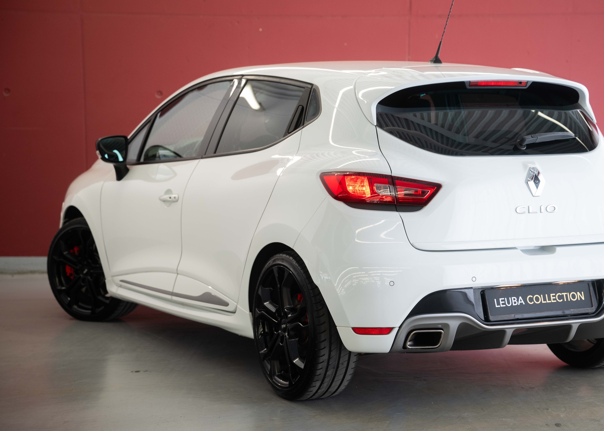 RENAULT Clio 1.6 T RS 200 (1st hand Swiss car, stunning condition, Cup Pack, full Renault service history)-image-10
