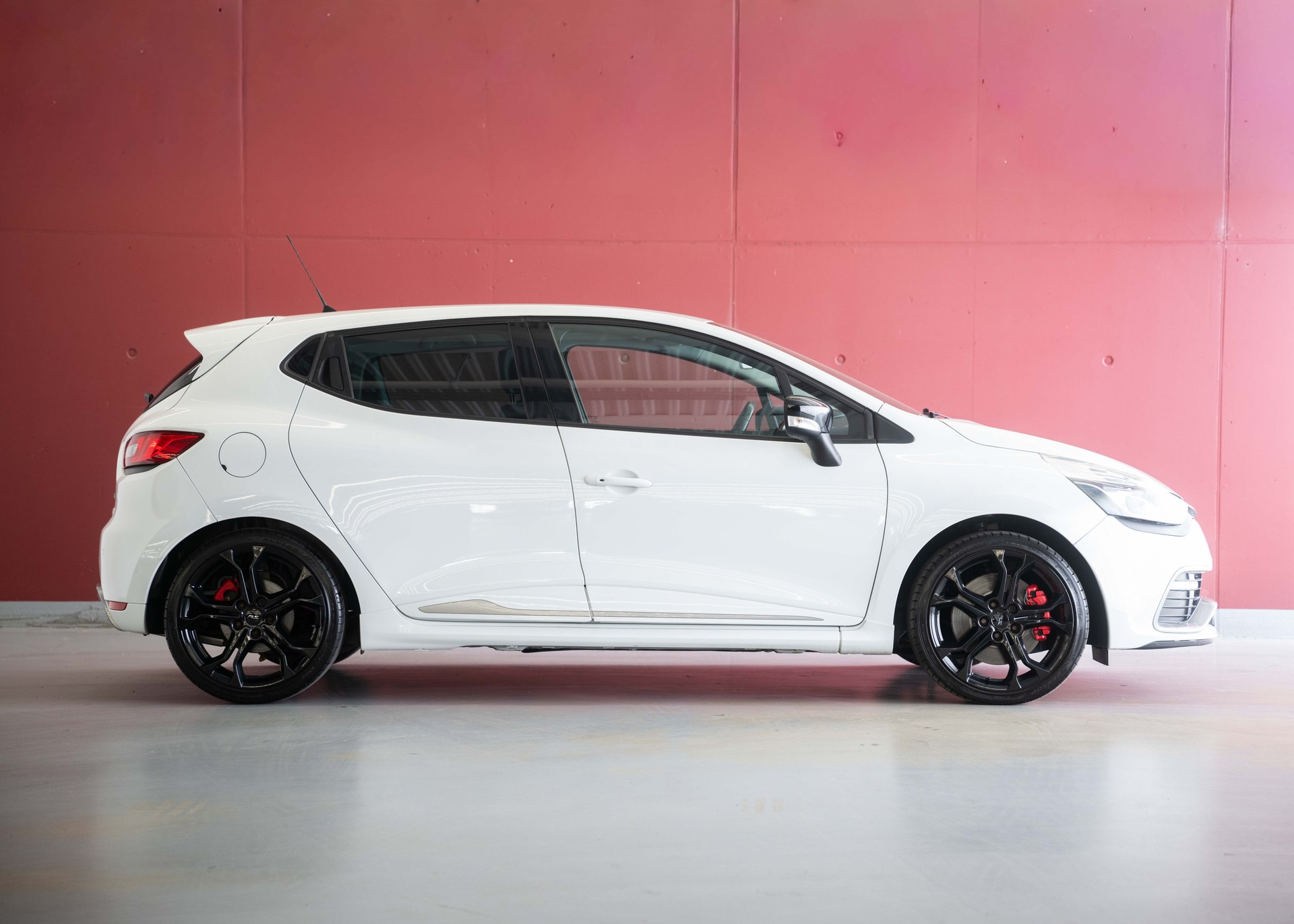 RENAULT Clio 1.6 T RS 200 (1st hand Swiss car, stunning condition, Cup Pack, full Renault service history)-image-6