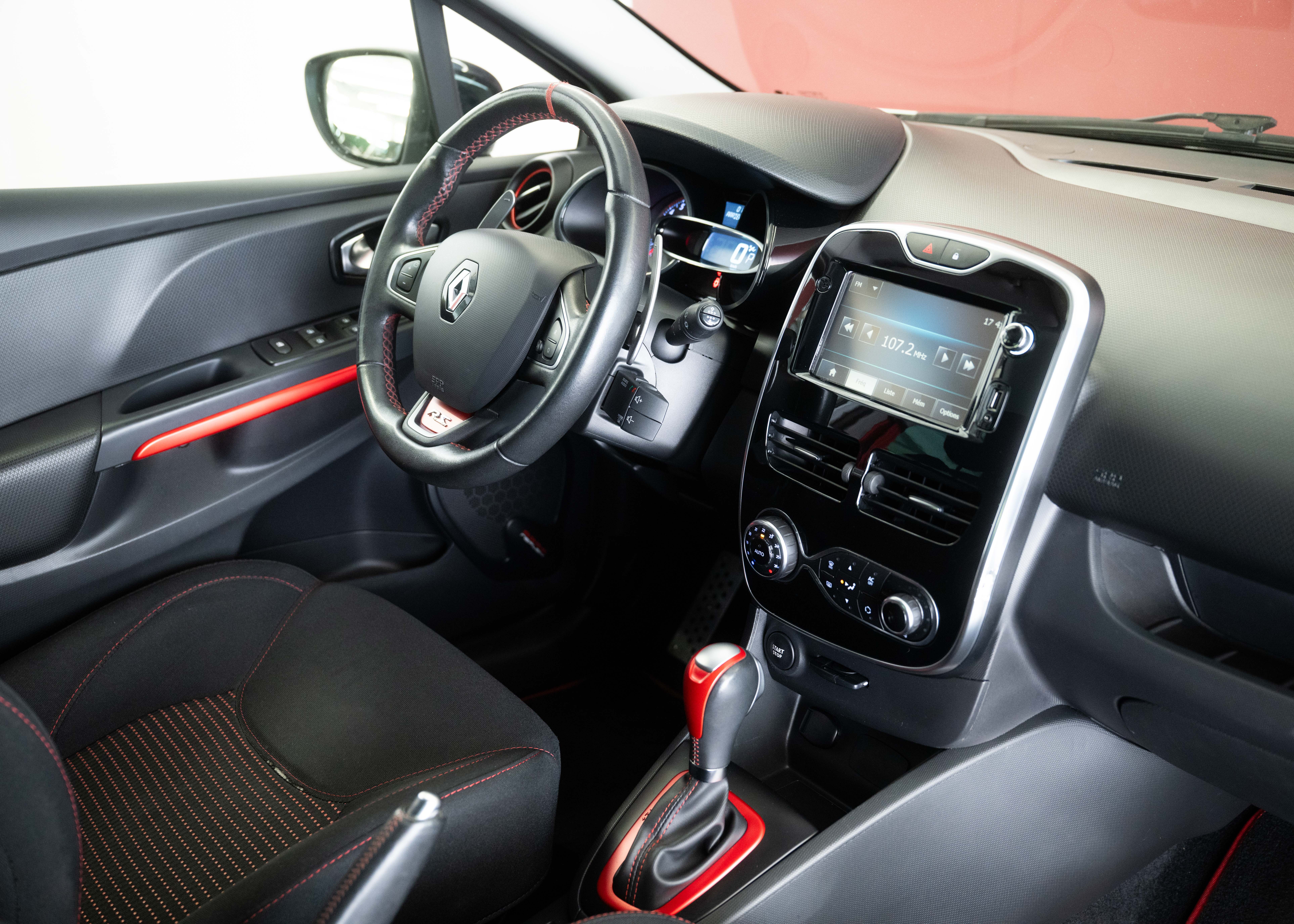 Image RENAULT CLIO Clio 1.6 T RS 200 (1st hand Swiss car, stunning condition, Cup Pack, full Renault service history)