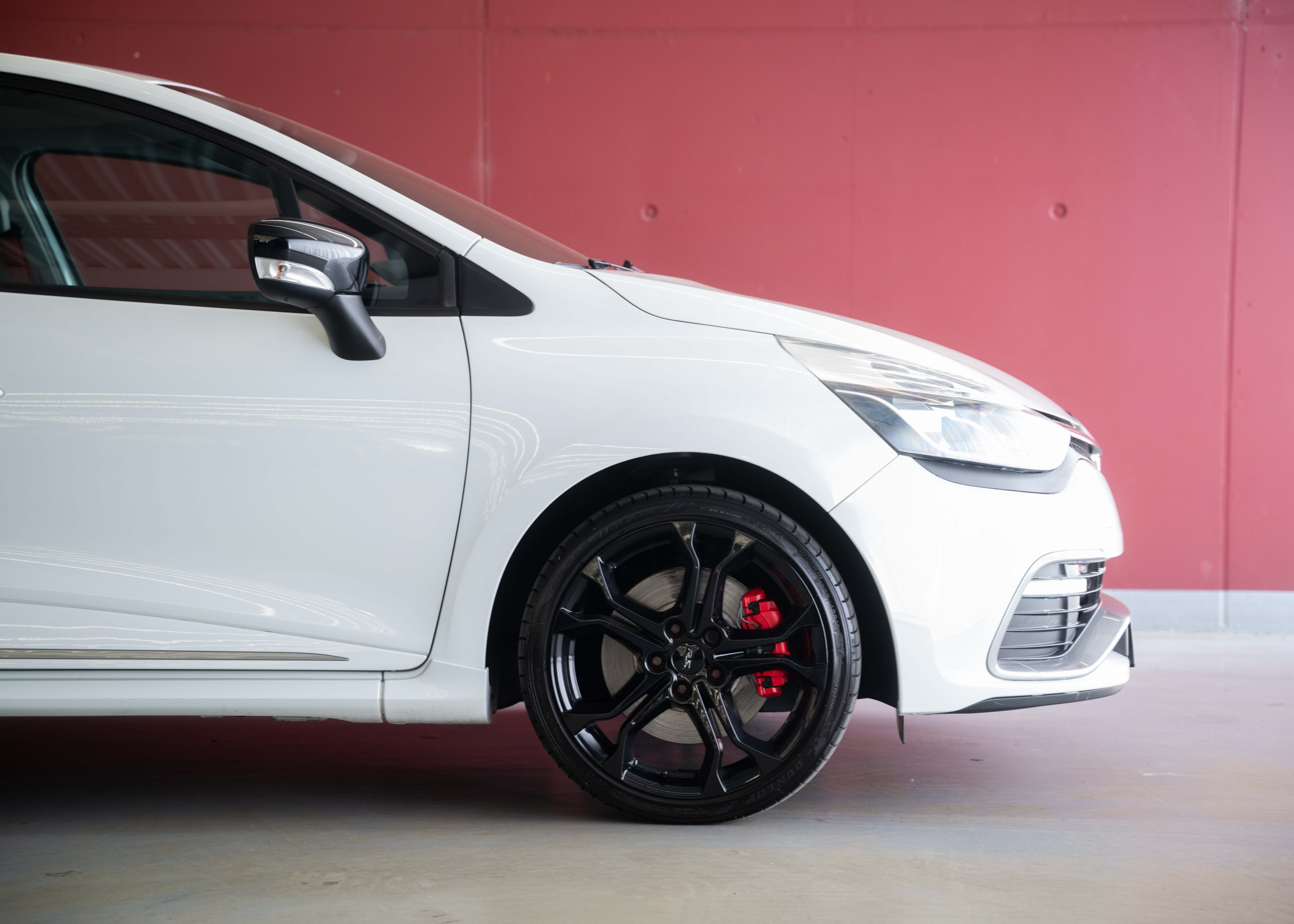 Image RENAULT CLIO Clio 1.6 T RS 200 (1st hand Swiss car, stunning condition, Cup Pack, full Renault service history)