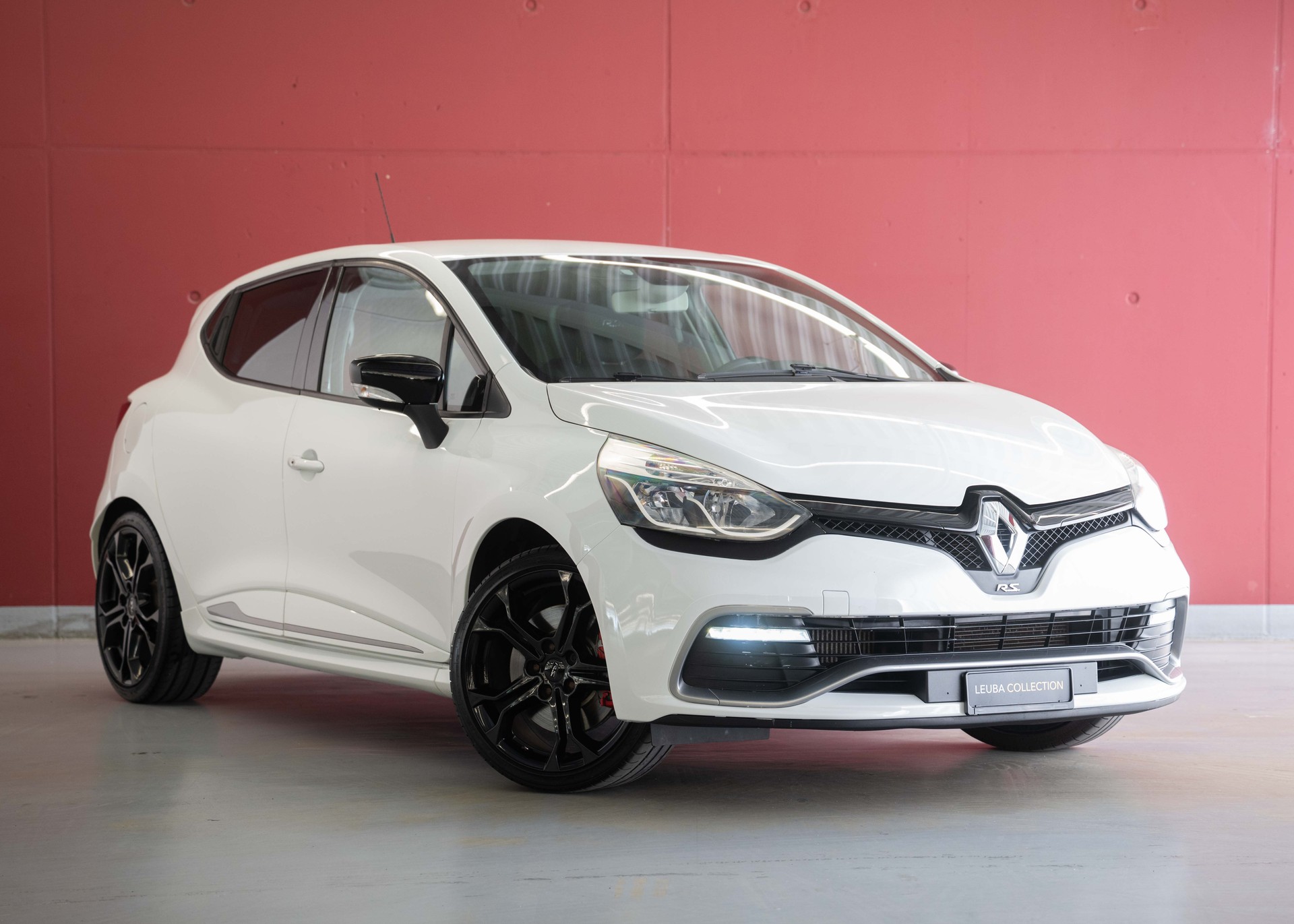 RENAULT Clio 1.6 T RS 200 (1st hand Swiss car, stunning condition, Cup Pack, full Renault service history)-image-0